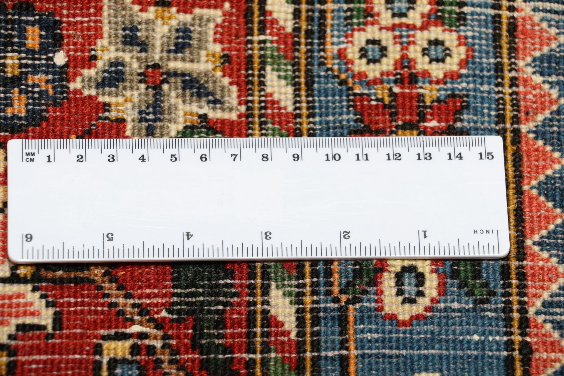 Hand-Knotted Wool Bakhtiari Persian Rug, 205 × 312 cm