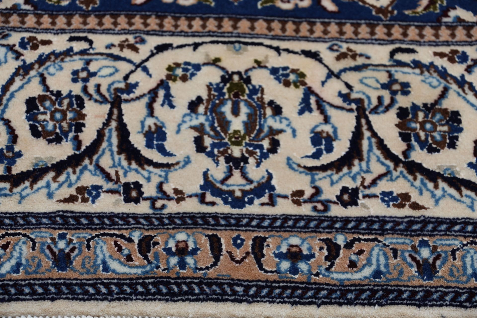 Hand-Knotted Wool Nain Persian Rug, 193 × 290 cm