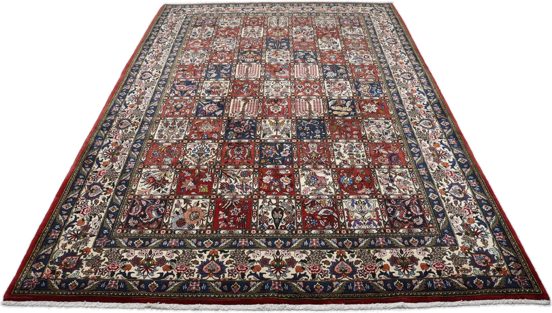 Hand-Knotted Wool Bakhtiari Persian Rug, 208 × 308 cm