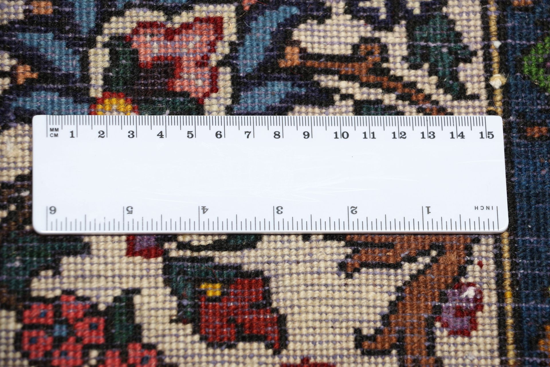 Bakhtiari Persian Rug — hand-knotted, 208 × 312 cm, Wool