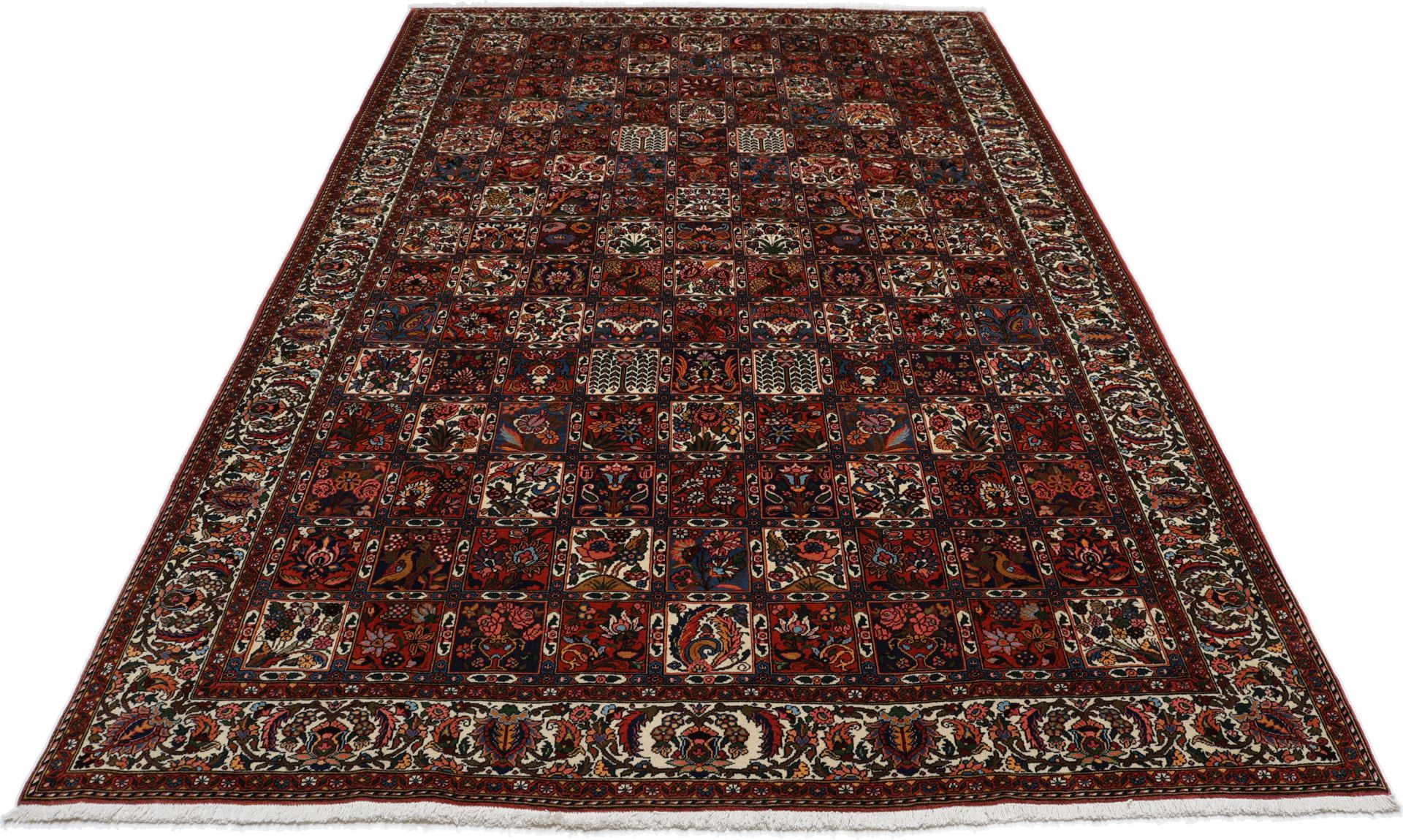 Bakhtiari Persian Rug 197 × 296 cm, Wool, hand-knotted
