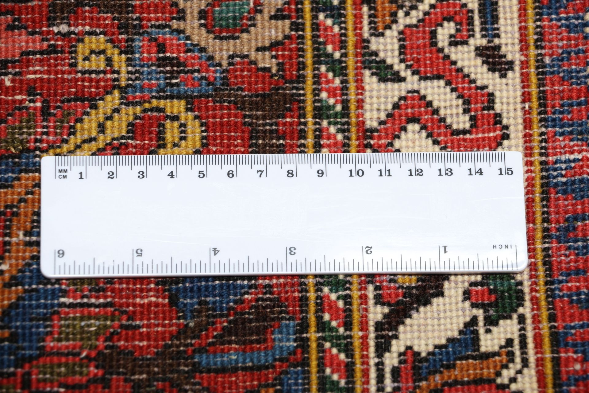Hand-Knotted Wool Bakhtiari Persian Rug, 203 × 318 cm