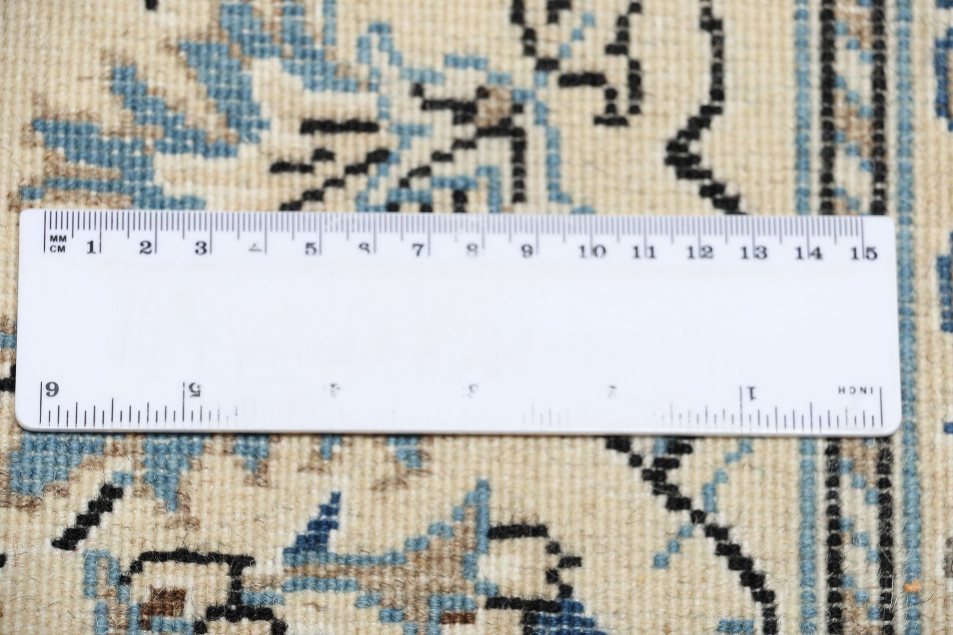 Hand-Knotted Wool Nain Persian Rug, 196 × 299 cm