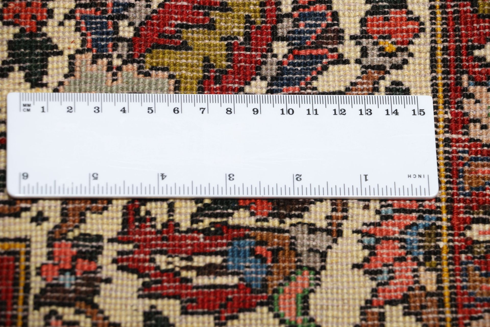 Hand-Knotted Wool Bakhtiari Persian Rug, 200 × 303 cm