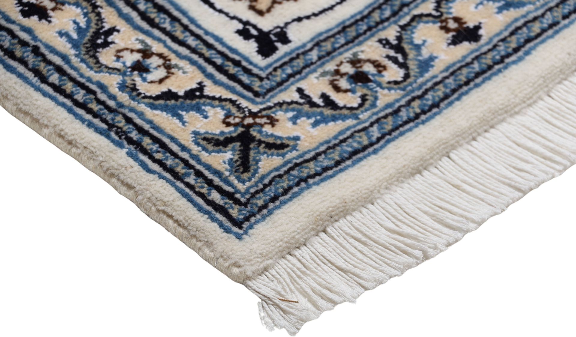 Nain Persian Rug — hand-knotted, 197 × 288 cm, Wool
