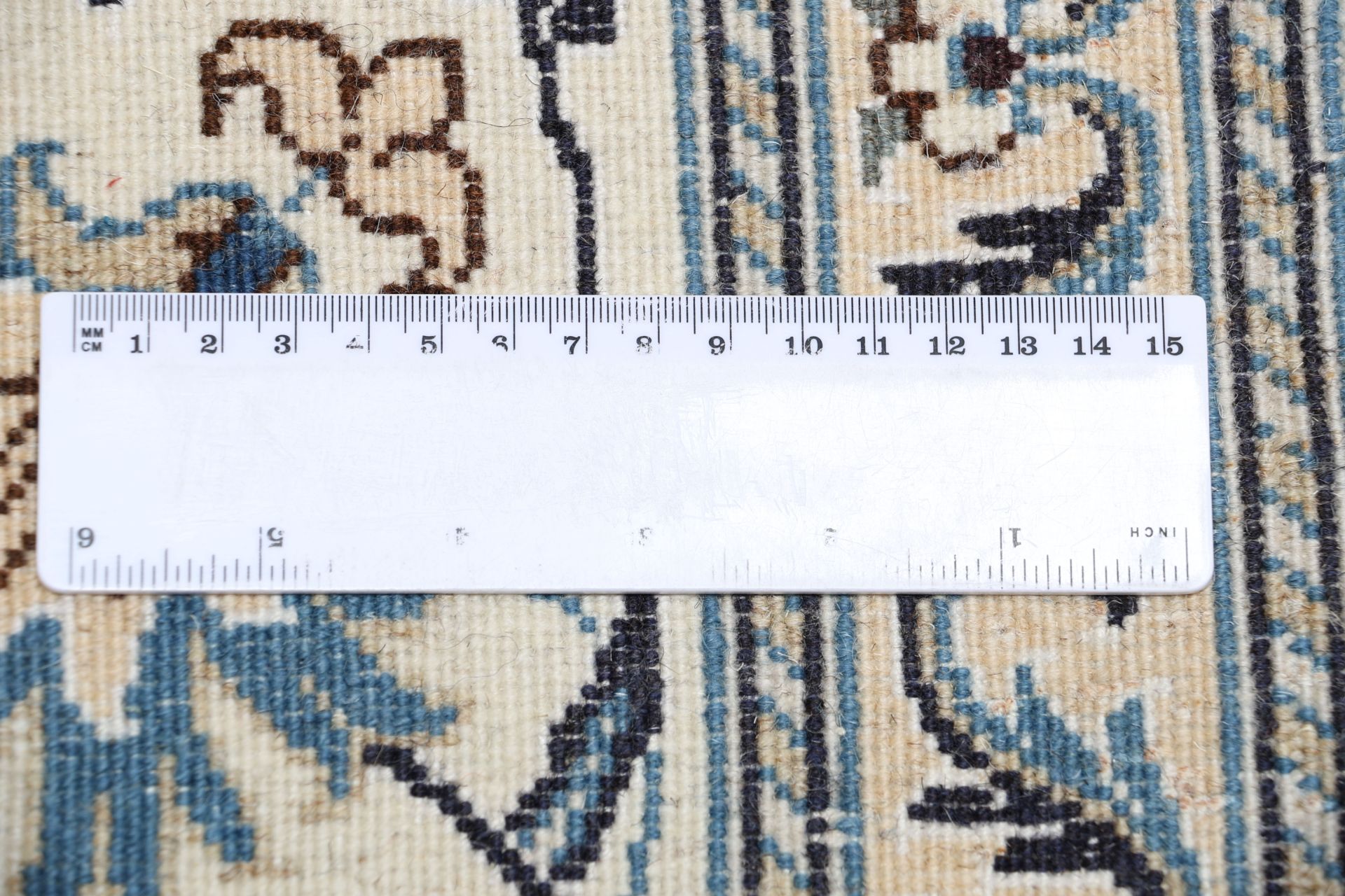 Nain Persian Rug — hand-knotted, 197 × 288 cm, Wool