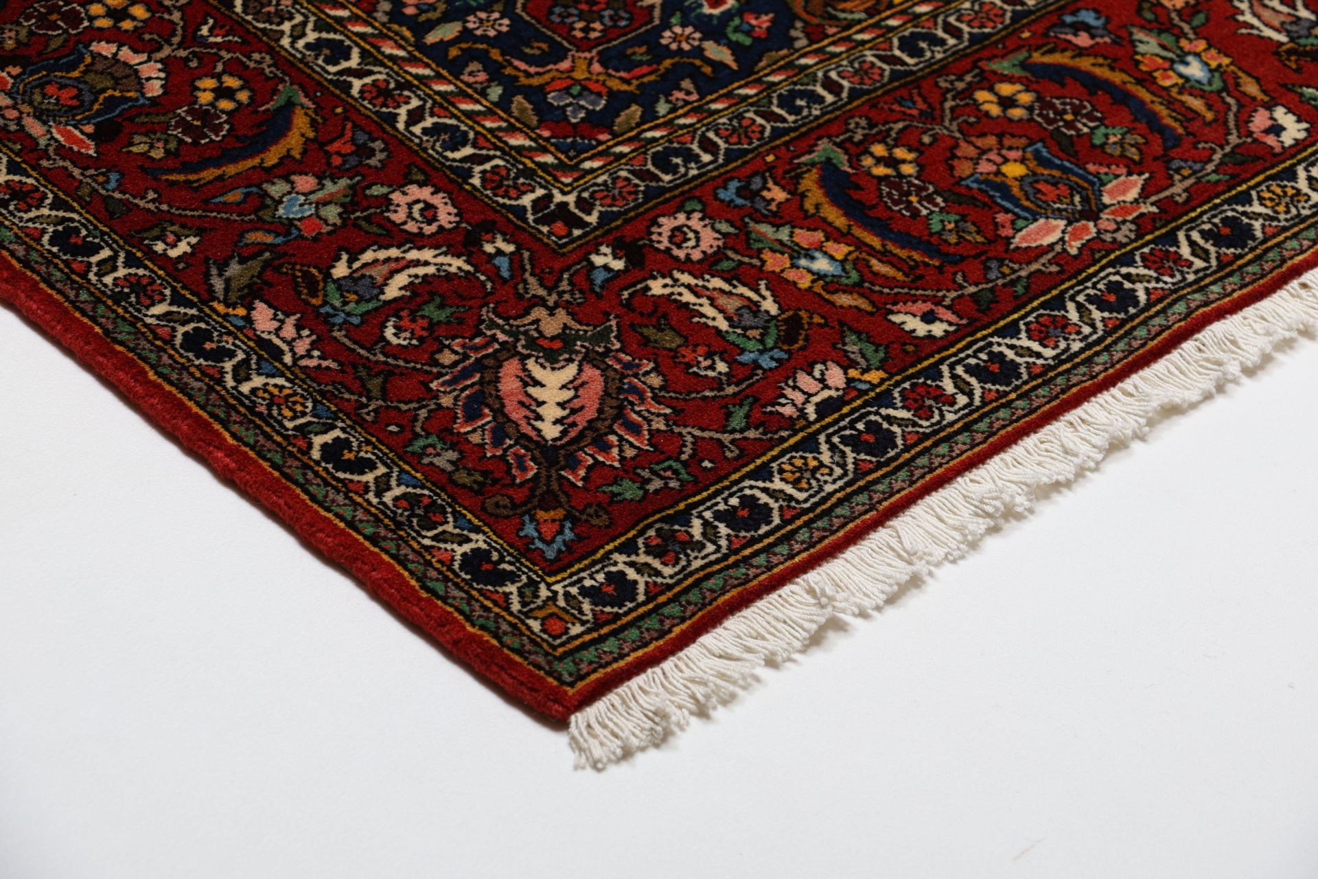 Bakhtiari Persian Rug — hand-knotted, 200 × 300 cm, Wool