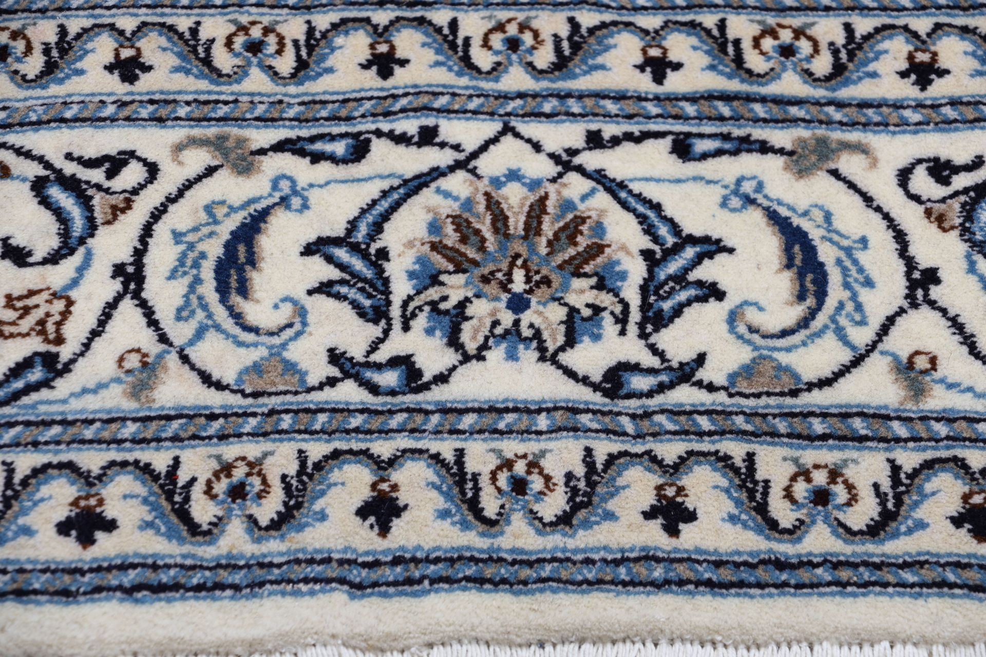 Hand-Knotted Wool Nain Persian Rug, 200 × 298 cm
