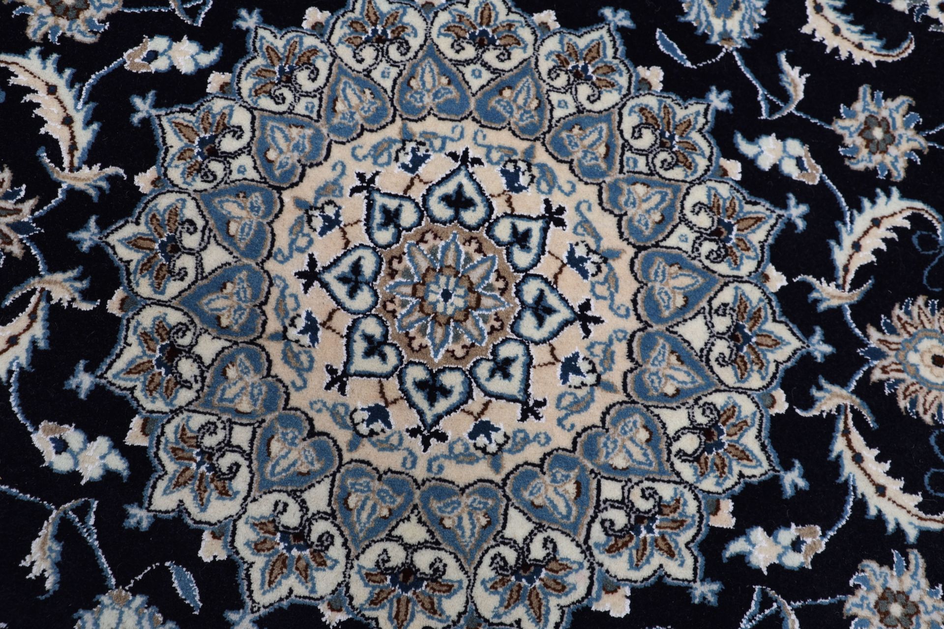 Hand-Knotted Wool Nain Persian Rug, 198 × 300 cm