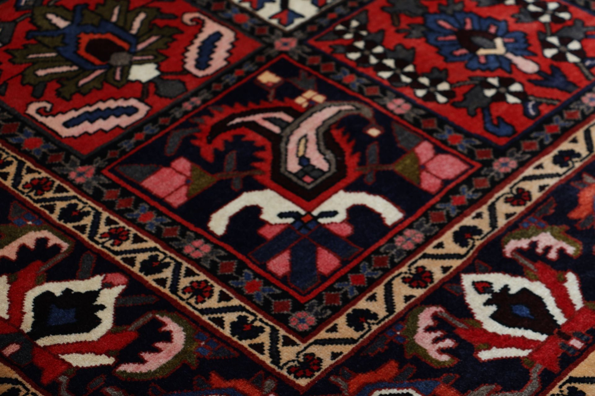 perserteppich-bachtiar-217-x-317-cm-schurwolle-handgeknupft-14 Hand-Knotted Wool Bakhtiari Persian Rug, 217 × 317 cm