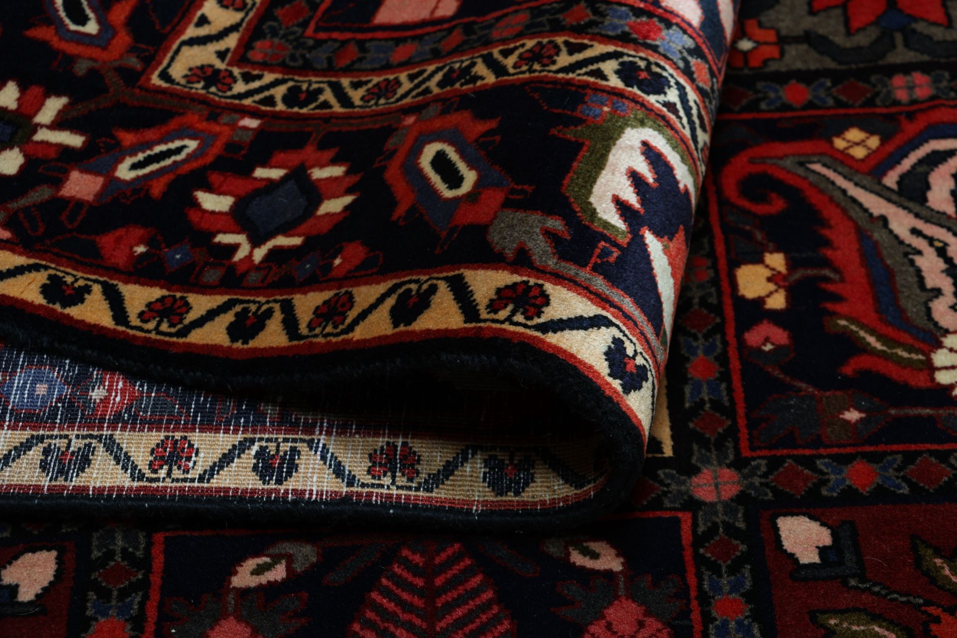 perserteppich-bachtiar-217-x-317-cm-schurwolle-handgeknupft-19 Hand-Knotted Wool Bakhtiari Persian Rug, 217 × 317 cm