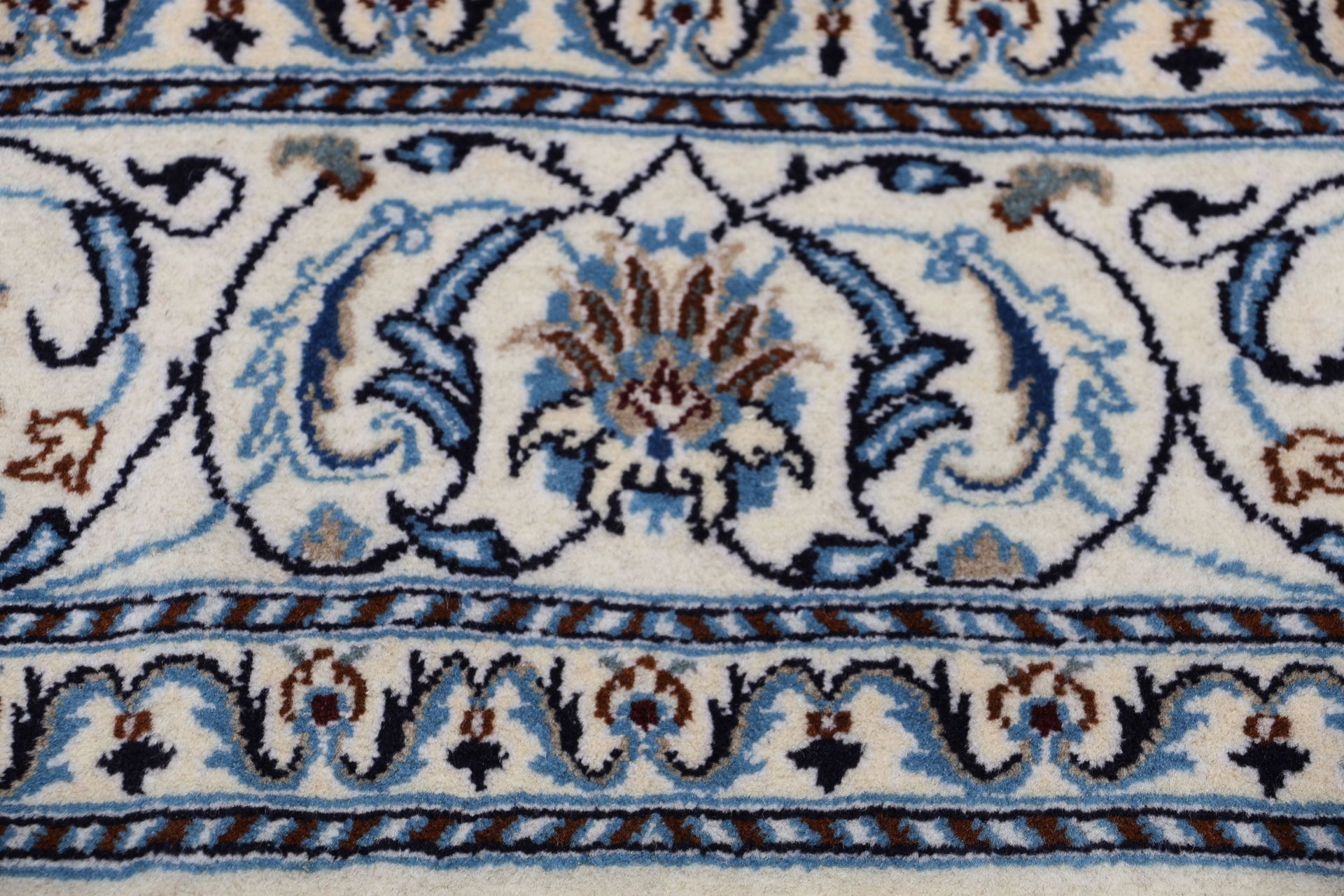 Hand-Knotted Wool Nain Persian Rug, 192 × 292 cm