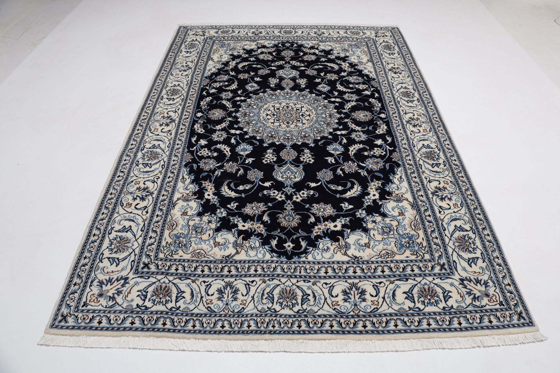 Hand-Knotted Wool Nain Persian Rug, 192 × 292 cm