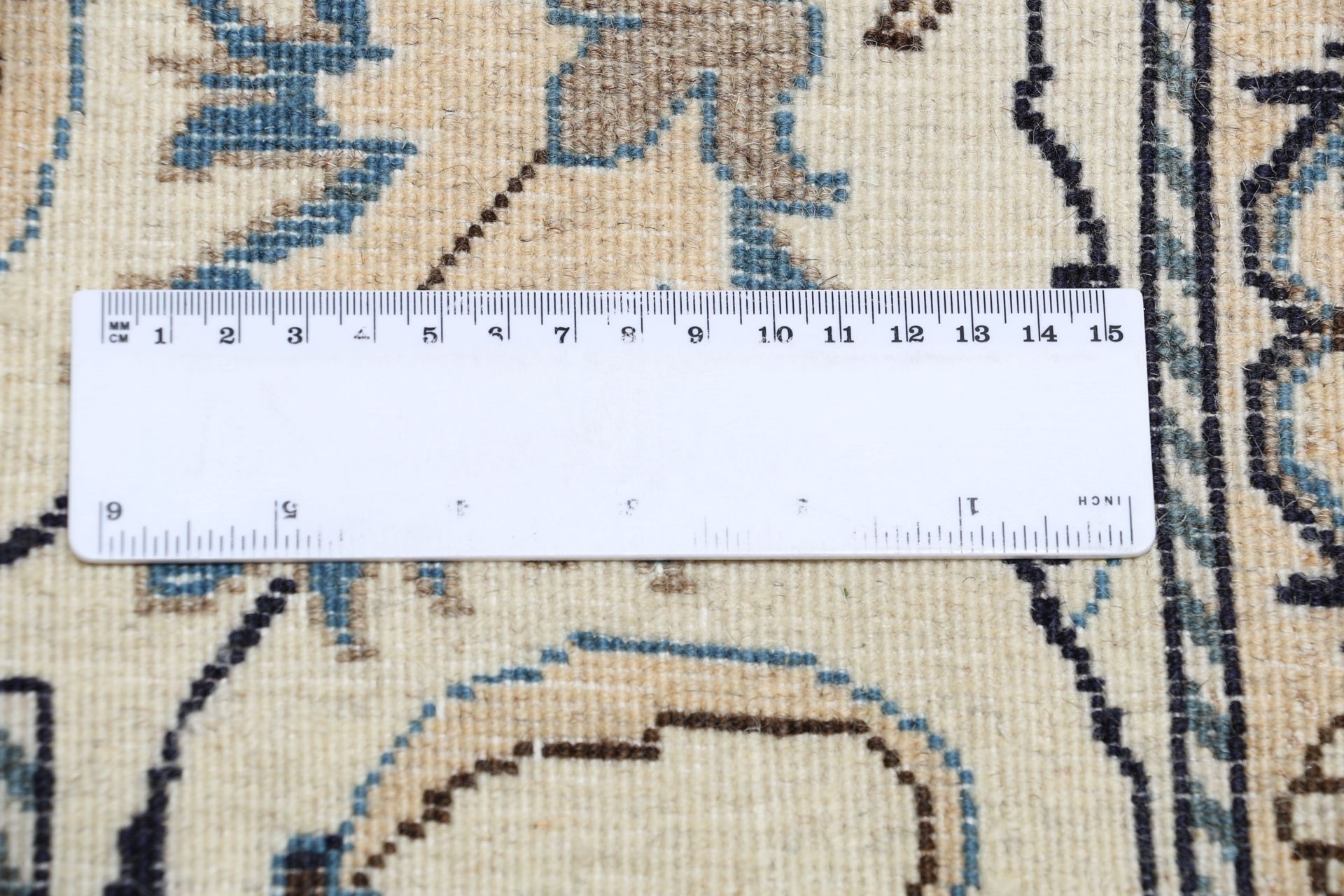 Hand-Knotted Wool Nain Persian Rug, 192 × 294 cm