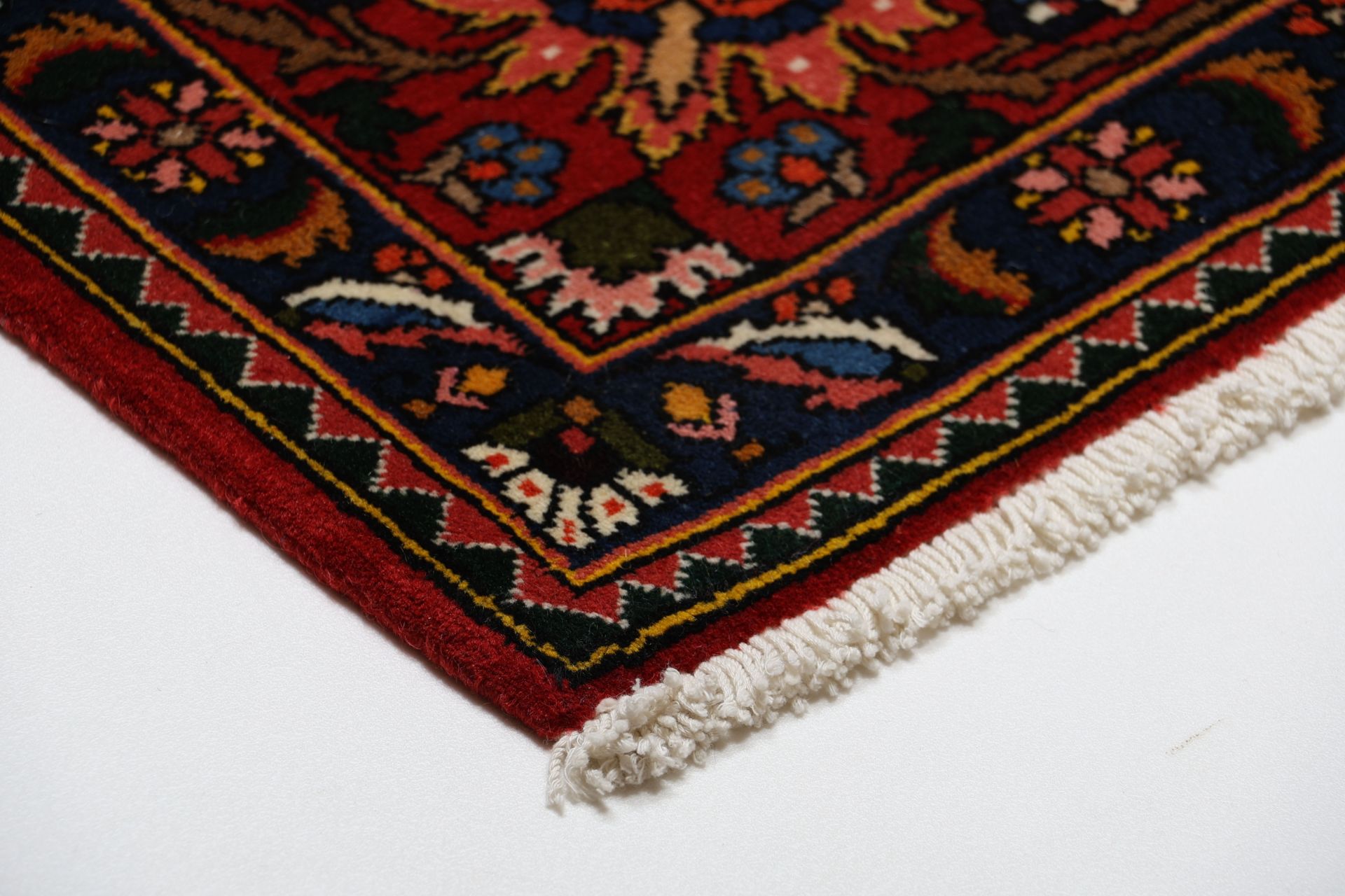 perserteppich-bachtiar-207-x-320-cm-schurwolle-handgeknupft-5 Bakhtiari Persian Rug — hand-knotted, 207 × 320 cm, Wool