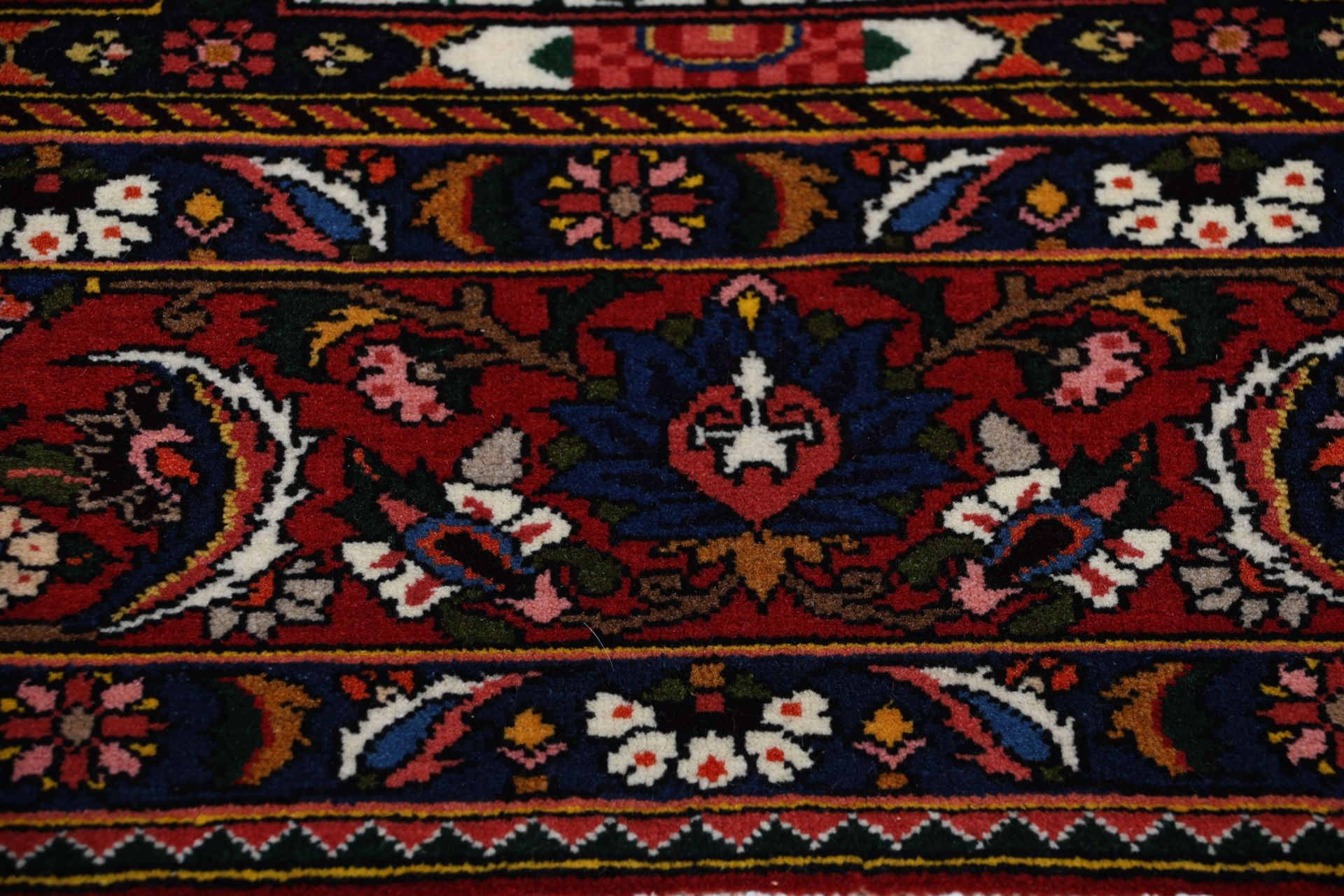 perserteppich-bachtiar-207-x-320-cm-schurwolle-handgeknupft-6 Bakhtiari Persian Rug — hand-knotted, 207 × 320 cm, Wool