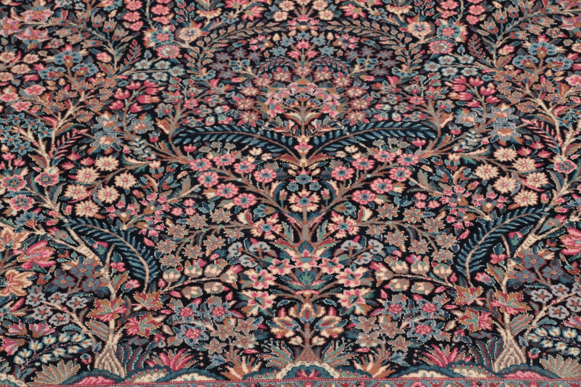 perserteppich-kirman-205-x-305-cm-schurwolle-handgeknupft-3 Kerman Persian Rug — hand-knotted, 205 × 305 cm, Wool