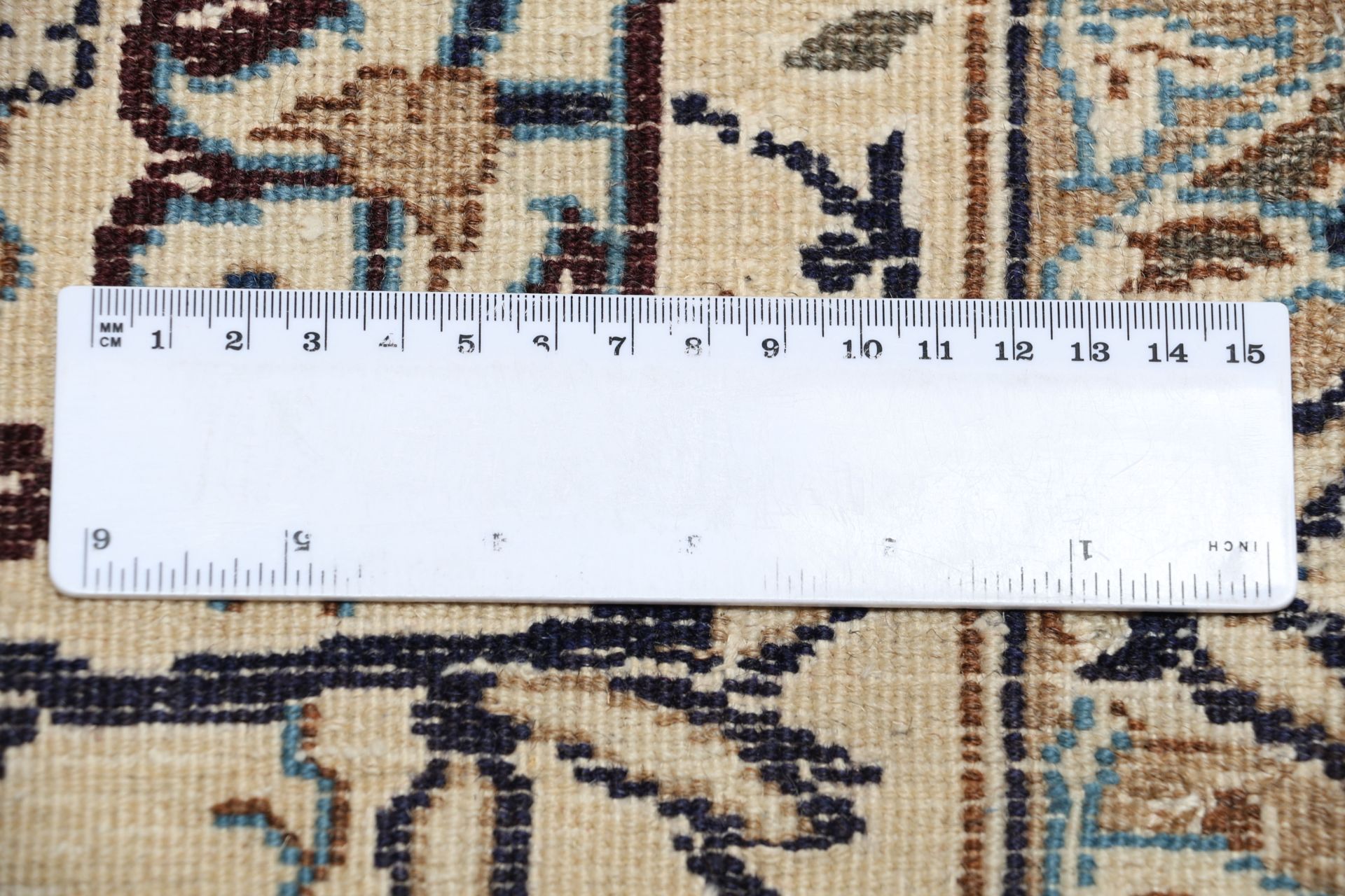 perserteppich-nain-198-x-298-cm-schurwolle-handgeknupft-exklusiv-10 Nain Persian Rug — hand-knotted, 198 × 298 cm, Wool