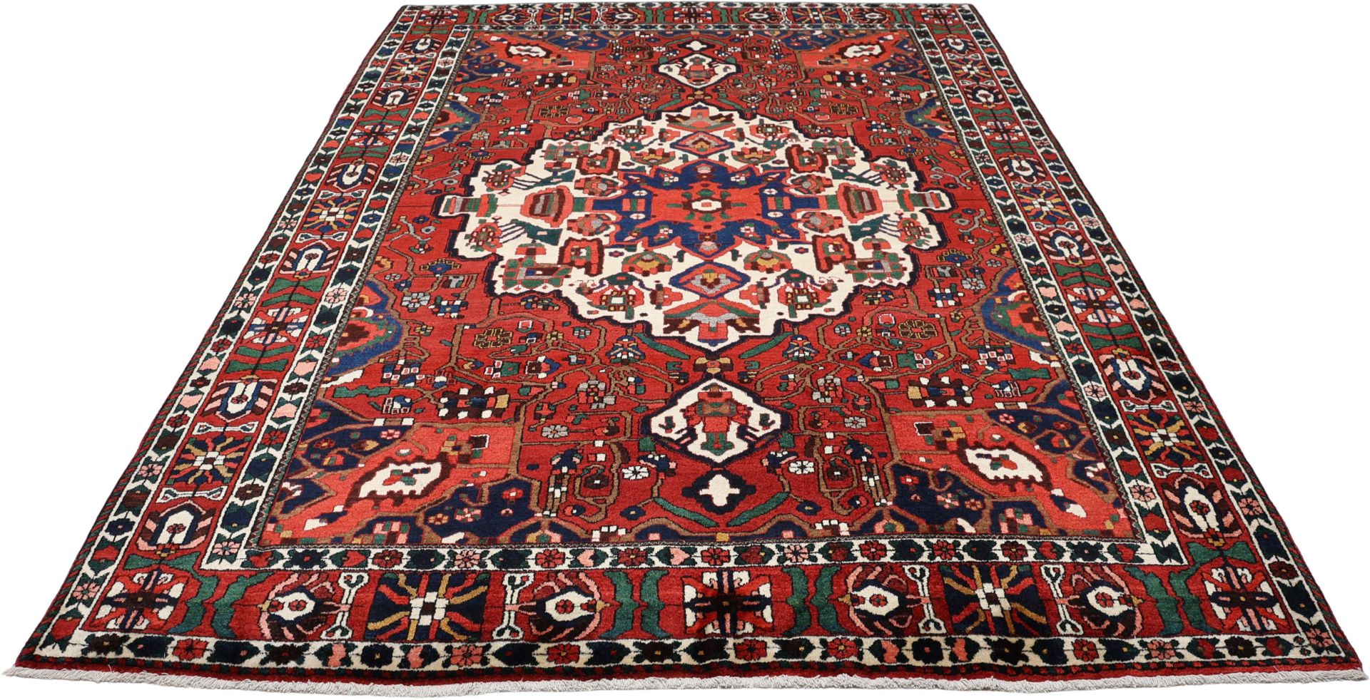 Bakhtiari Persian Rug 224 × 310 cm, Wool, hand-knotted