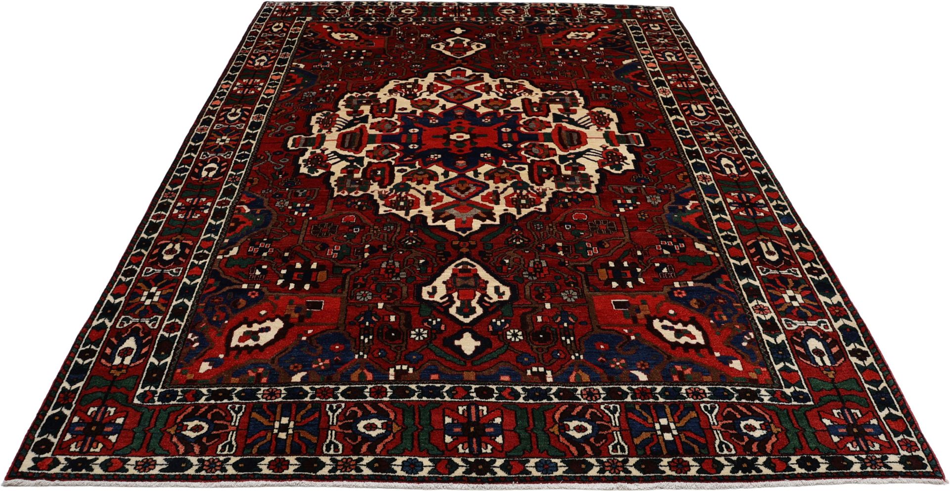 Bakhtiari Persian Rug 224 × 310 cm, Wool, hand-knotted