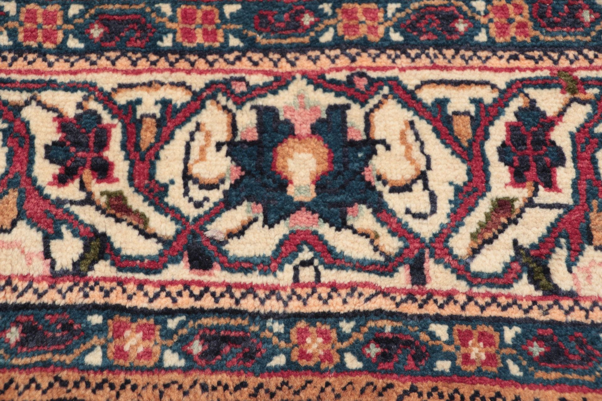 Hamadan Persian Rug — hand-knotted, 213 × 313 cm