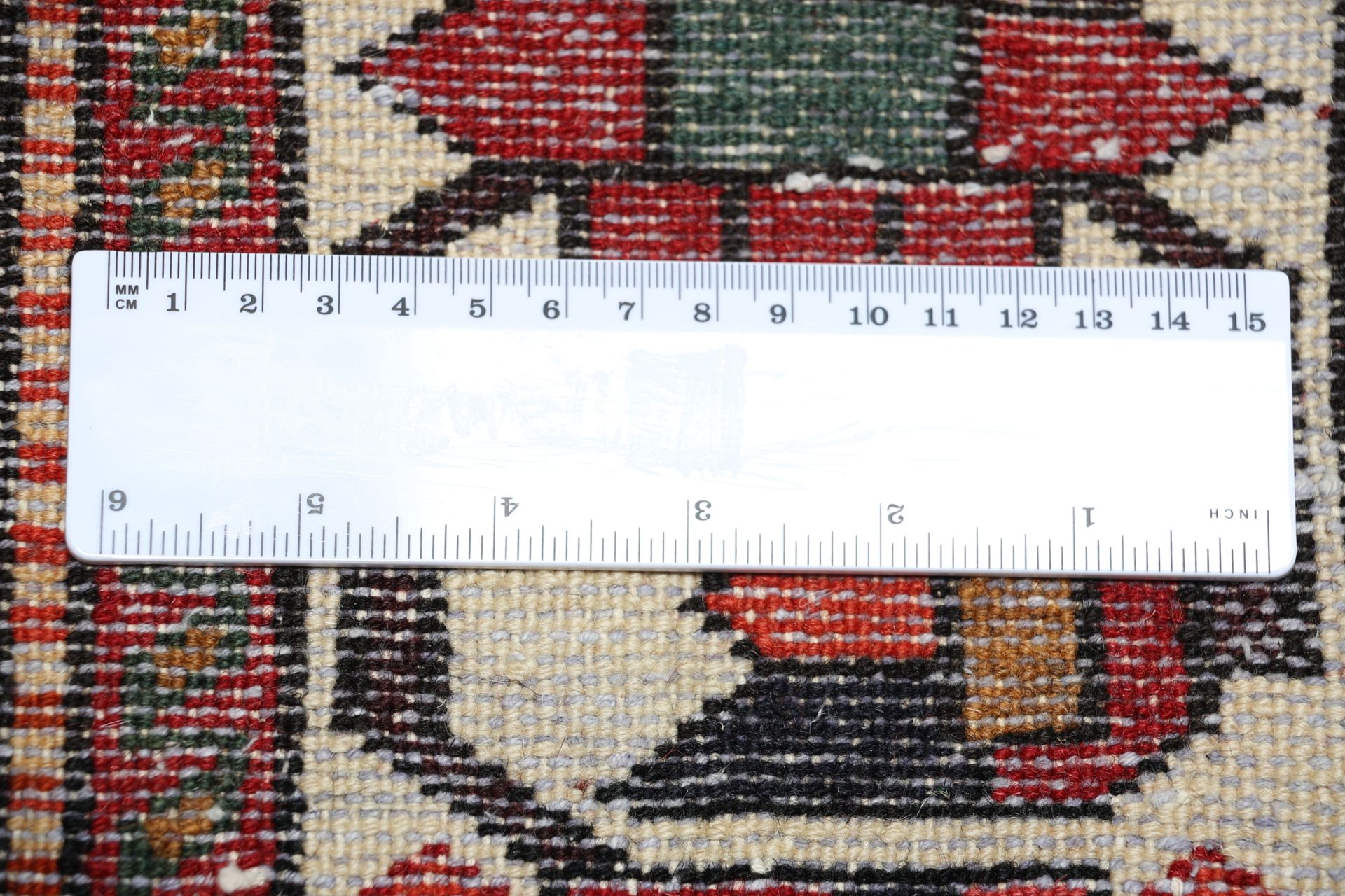 Bakhtiari Persian Rug 208 × 306 cm, Wool, hand-knotted