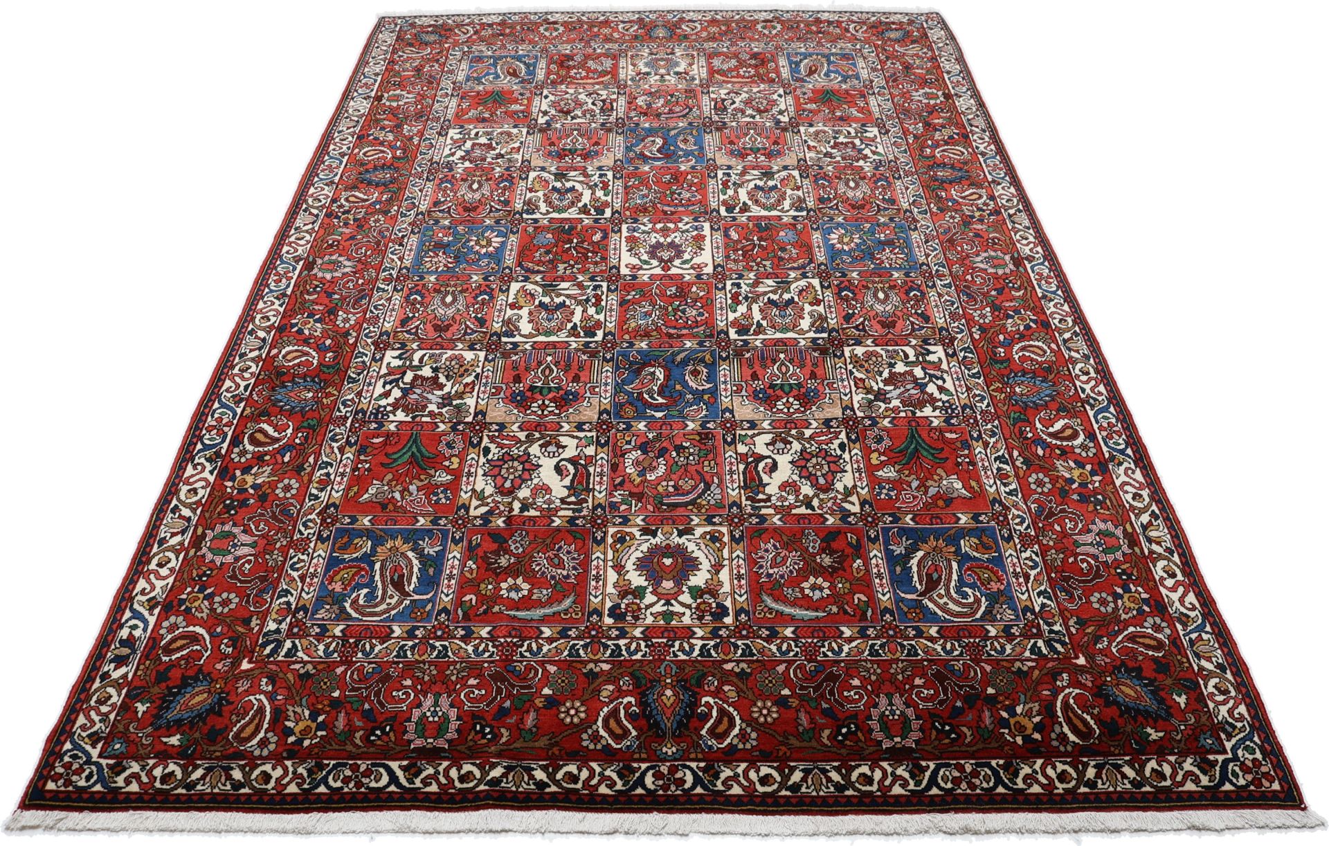 Hand-Knotted Wool Bakhtiari Persian Rug, 213 × 313 cm