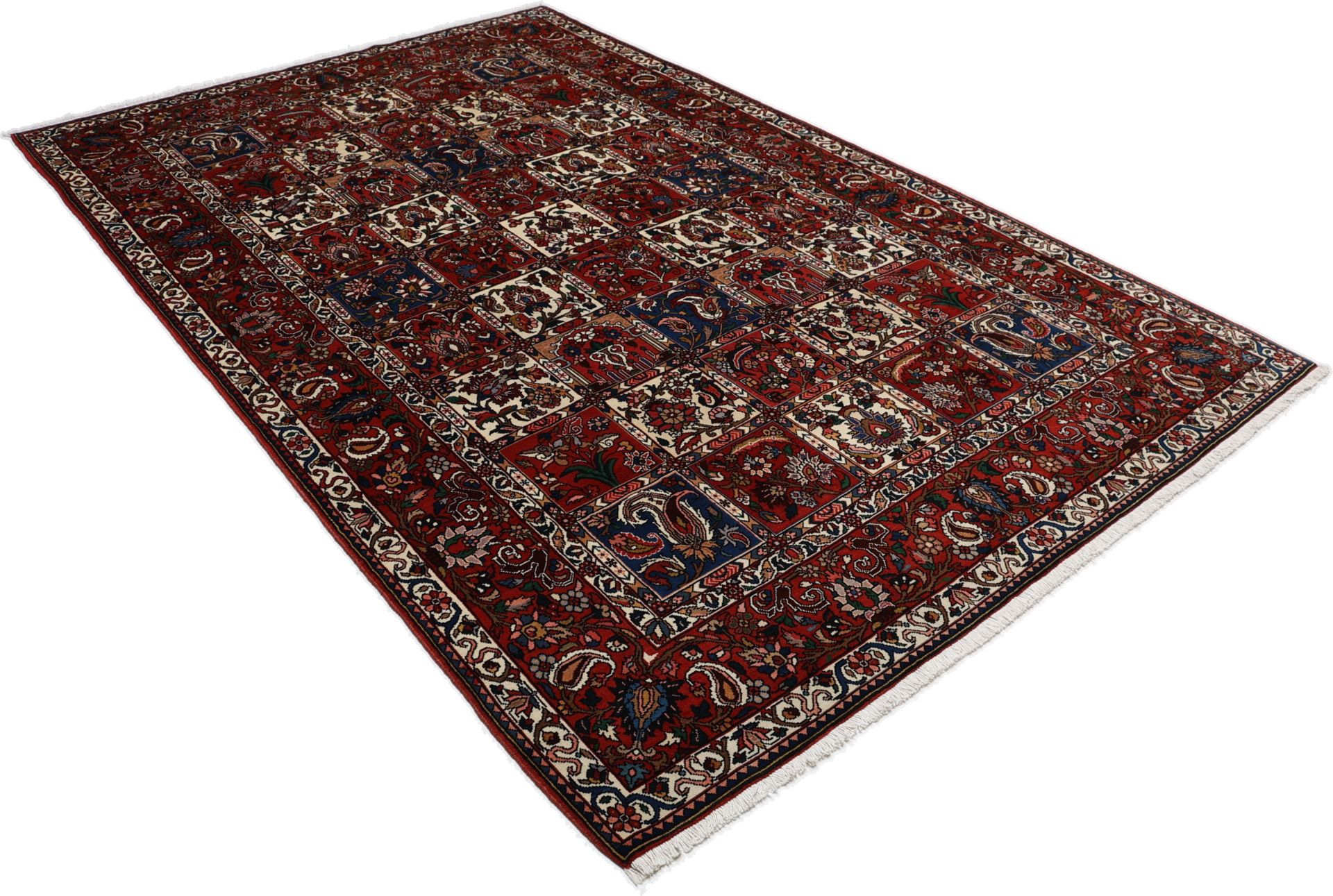 Hand-Knotted Wool Bakhtiari Persian Rug, 213 × 313 cm