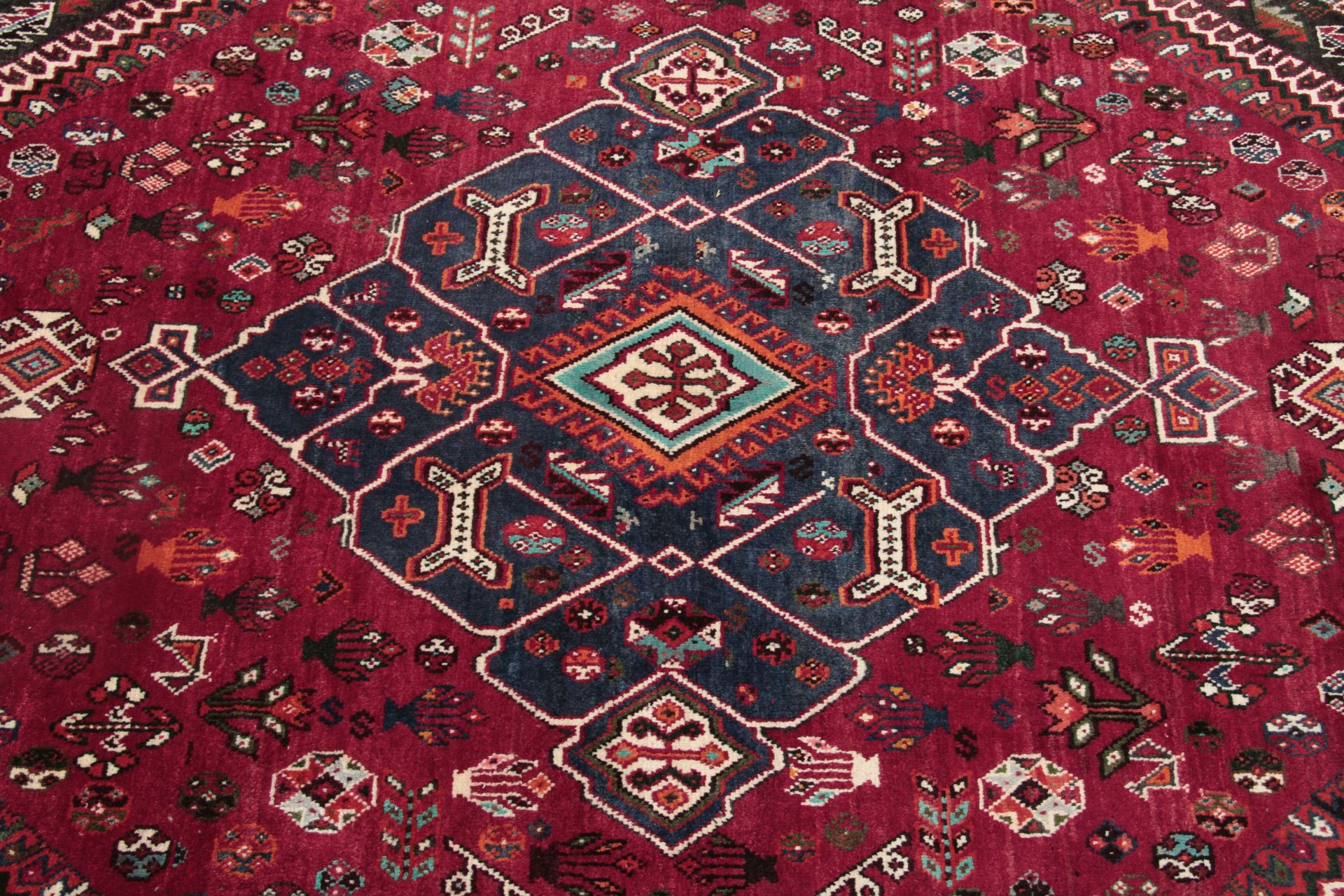 Qashqai Persian Rug — hand-knotted, 177 × 275 cm, Wool