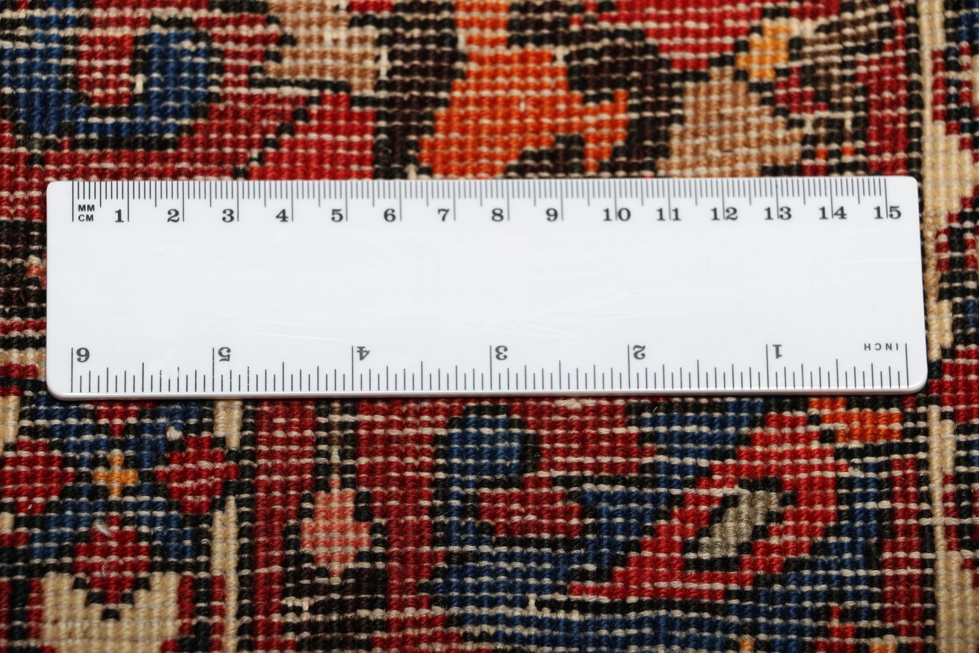 Bakhtiari Persian Rug 197 × 315 cm, Wool, hand-knotted