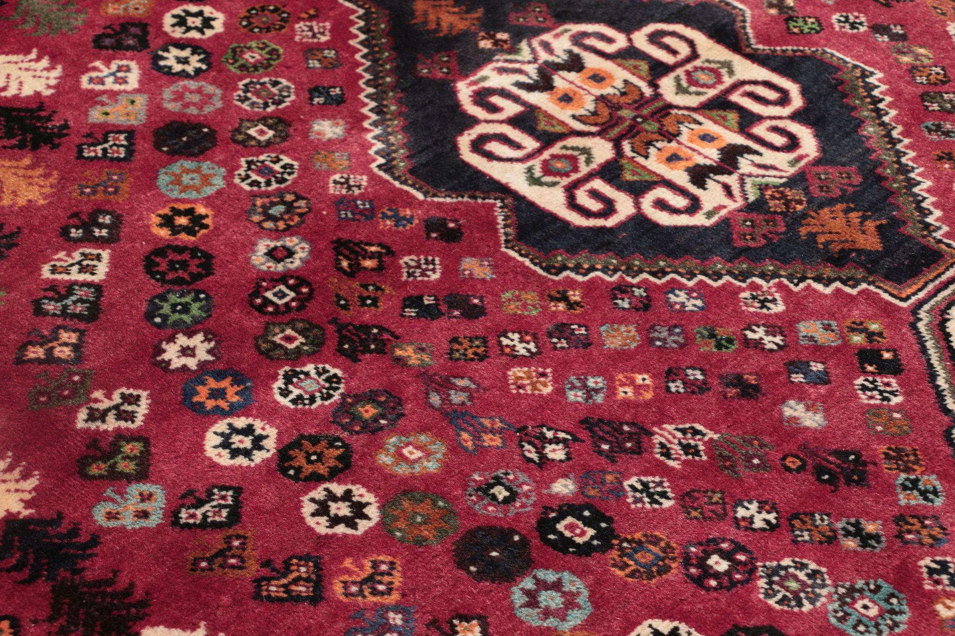 Hand-Knotted Wool Qashqai Persian Rug, 185 × 280 cm