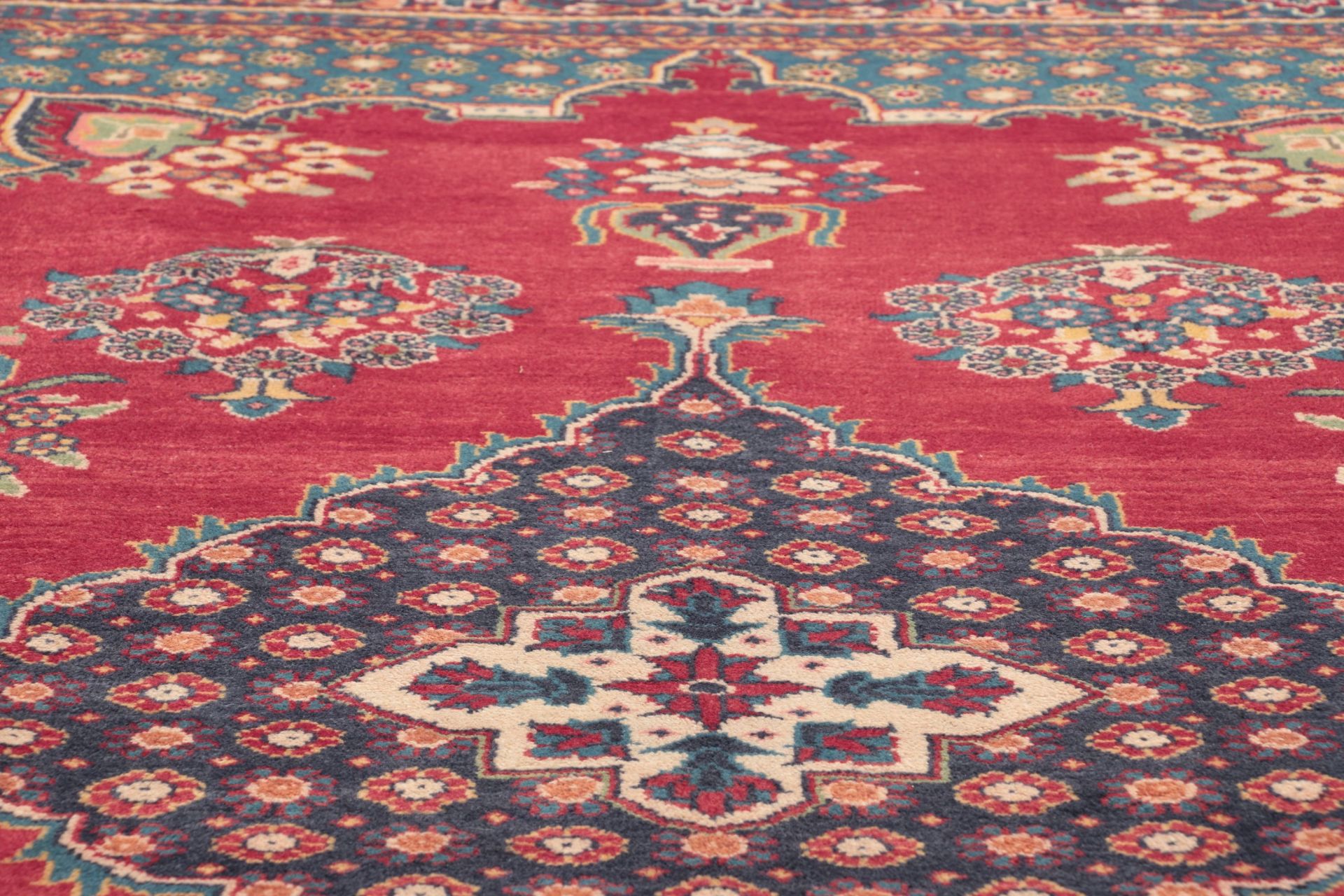 Persian Rug — hand-knotted, 208 × 307 cm