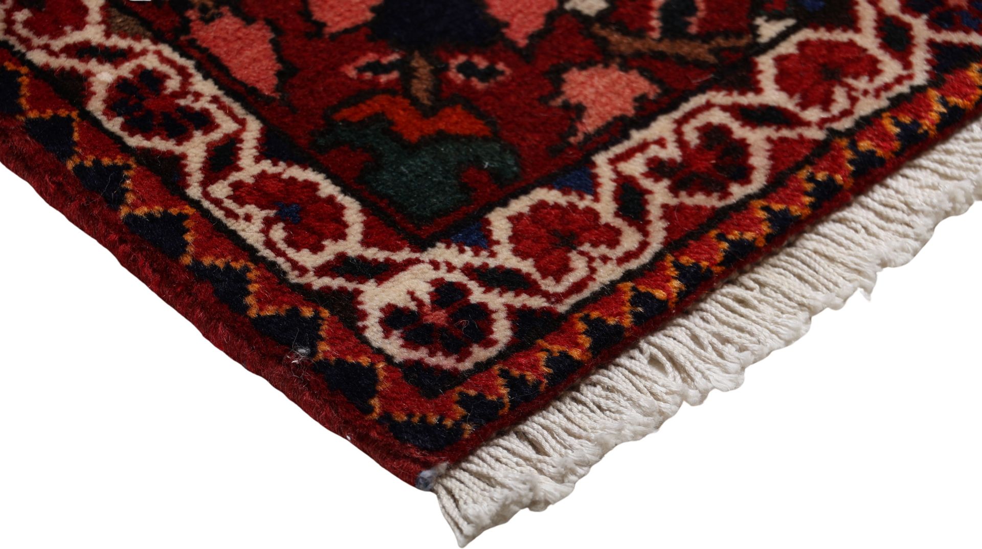 Hand-Knotted Wool Bakhtiari Persian Rug, 212 × 312 cm