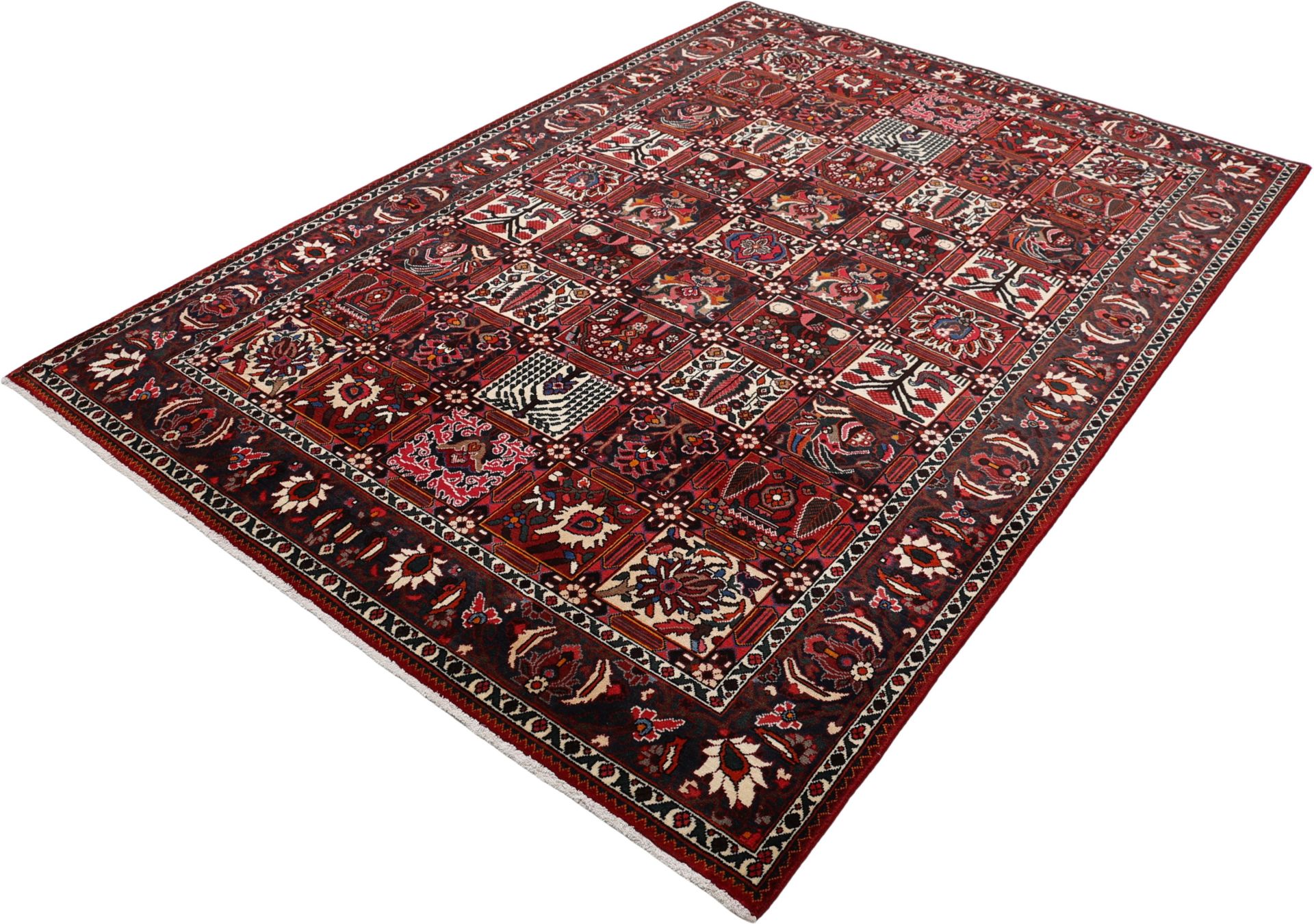 Hand-Knotted Wool Bakhtiari Persian Rug, 205 × 300 cm