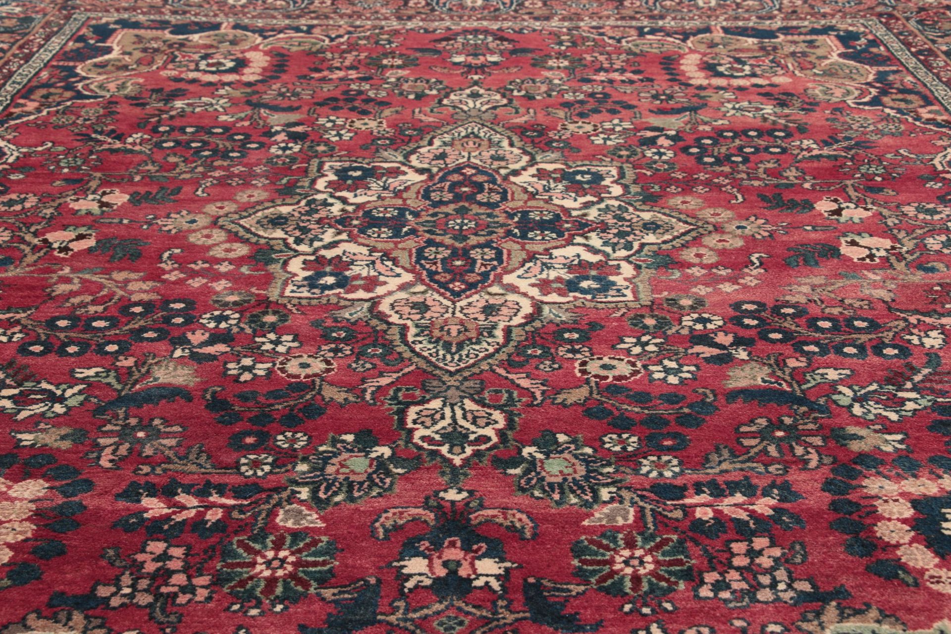 Hamadan Persian Rug — hand-knotted, 212 × 312 cm