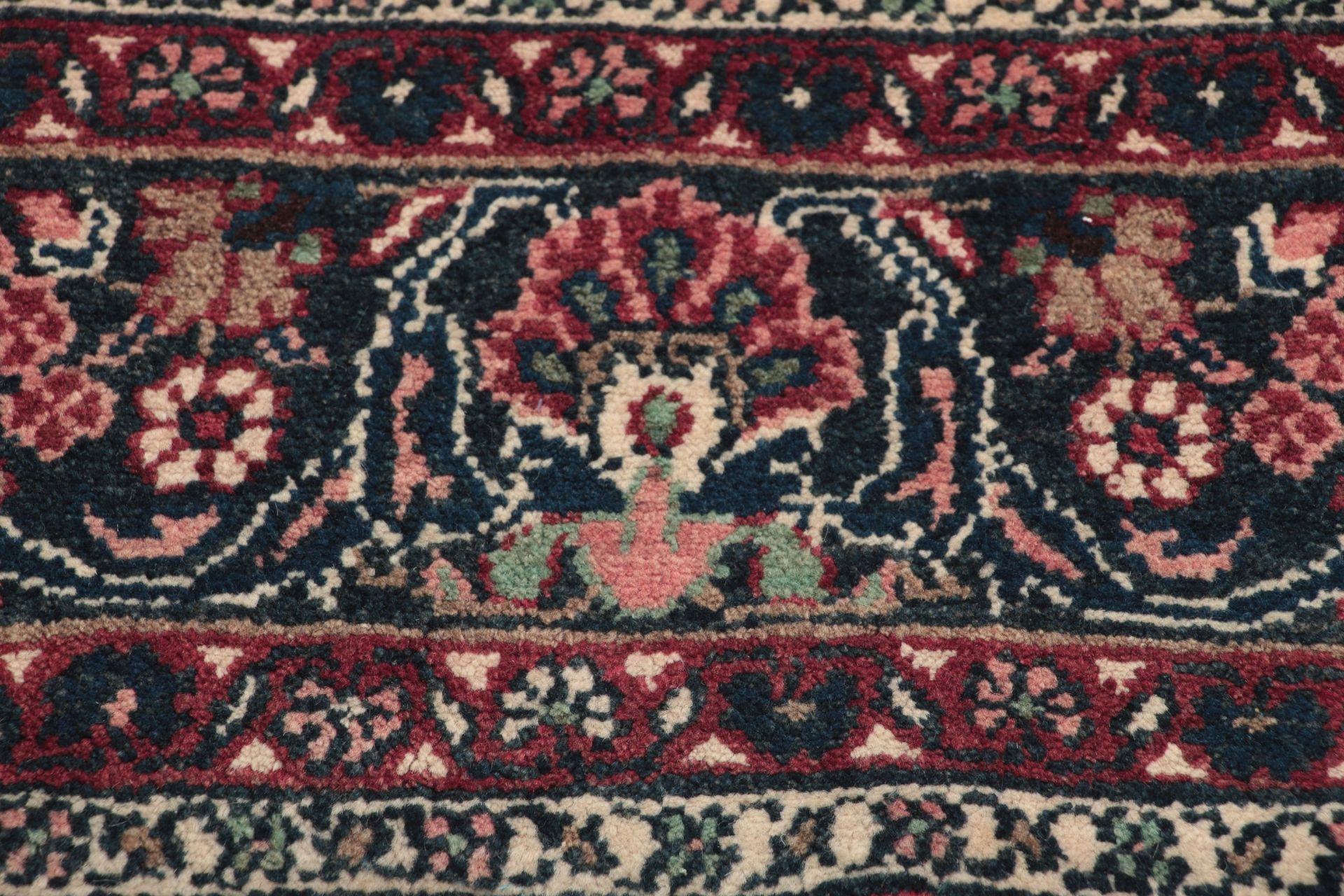 Hamadan Persian Rug — hand-knotted, 212 × 312 cm