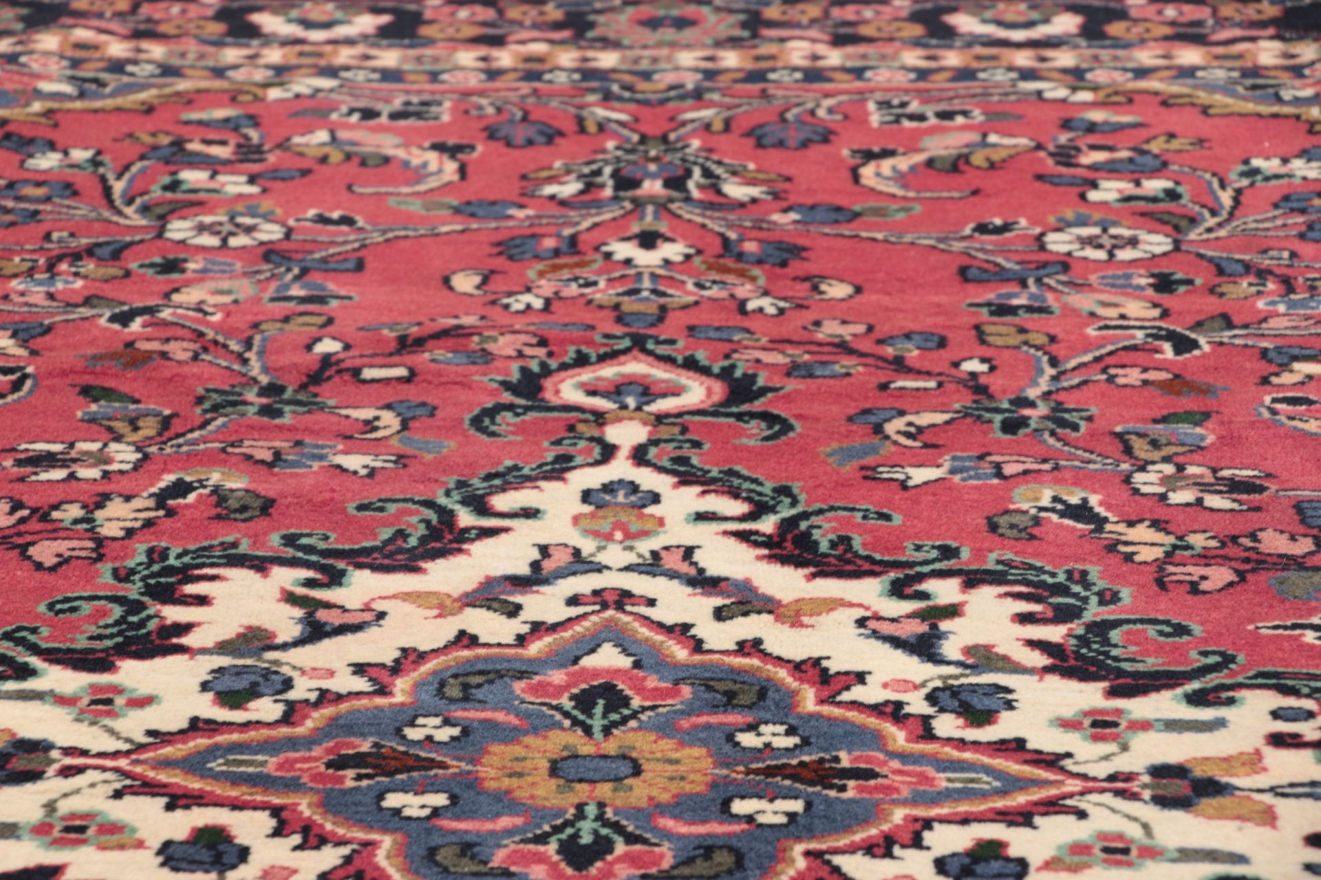 Hamadan Persian Rug — hand-knotted, 206 × 287 cm