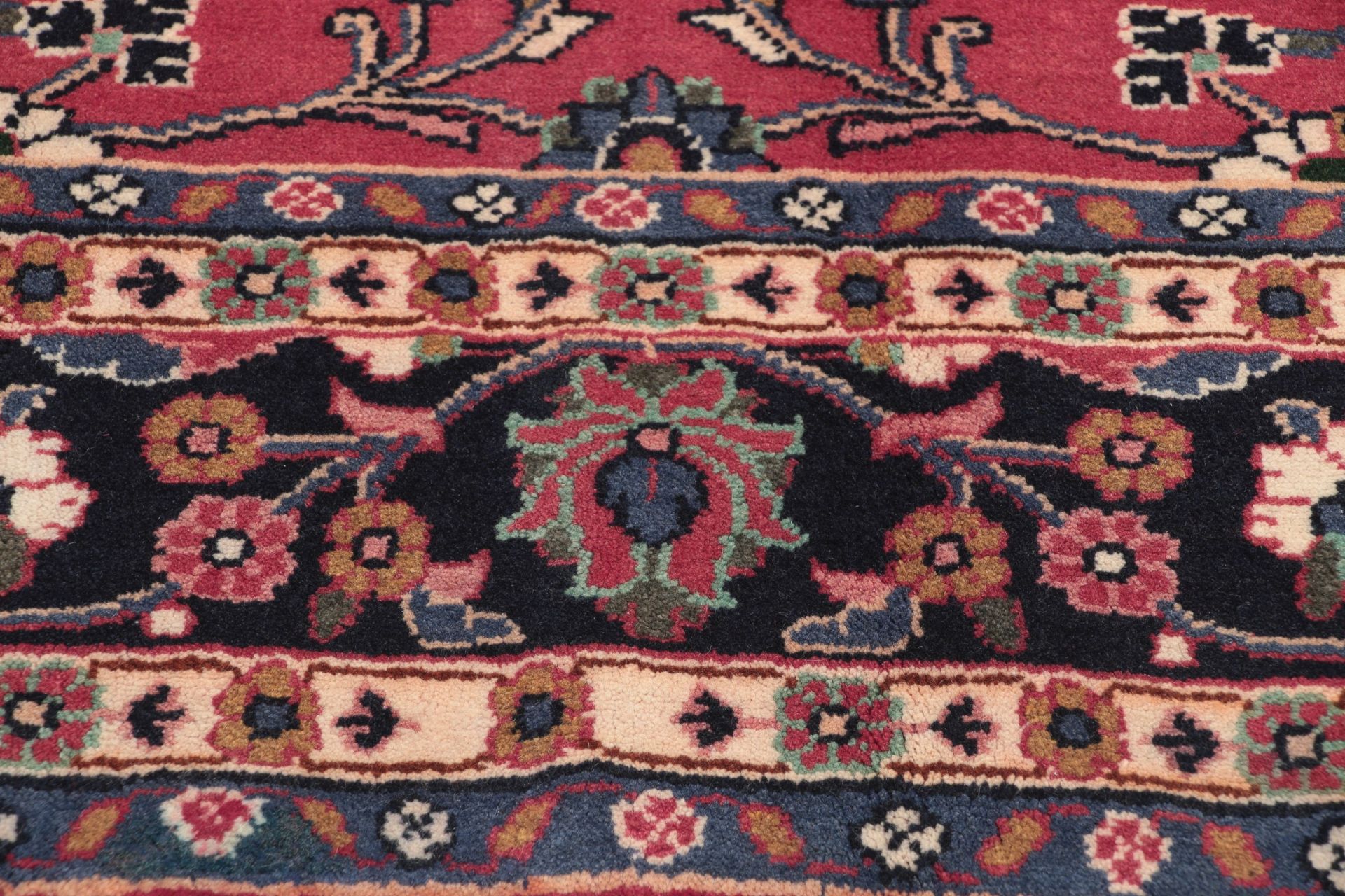 Hamadan Persian Rug — hand-knotted, 206 × 287 cm
