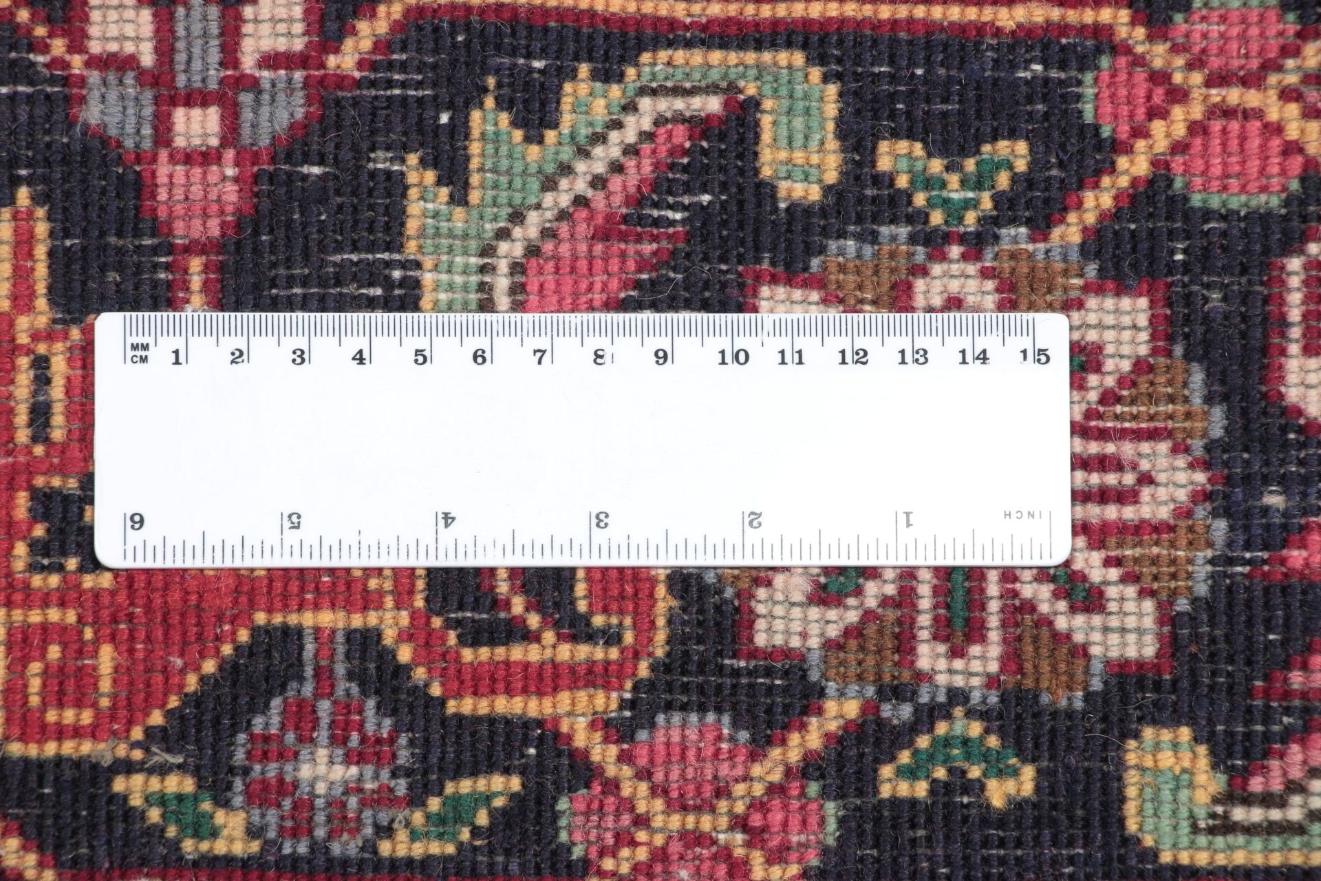 Tabriz Persian Rug 215 × 300 cm, hand-knotted