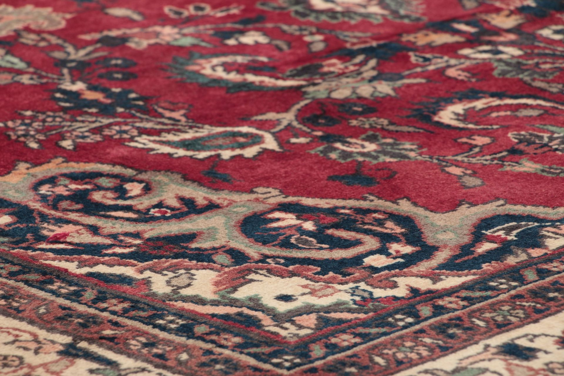 Hamadan Persian Rug — hand-knotted, 215 × 312 cm