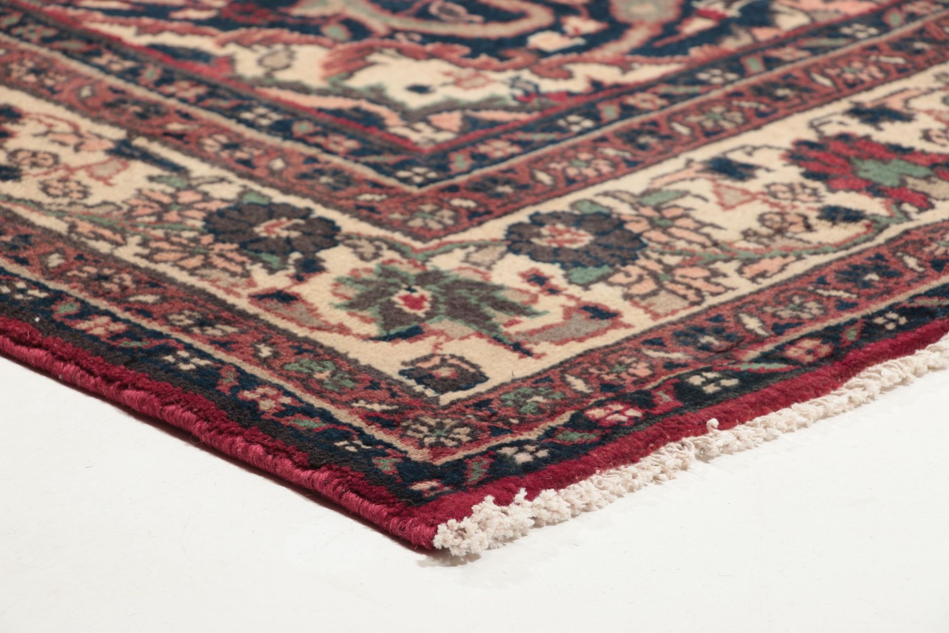 Hamadan Persian Rug — hand-knotted, 215 × 312 cm