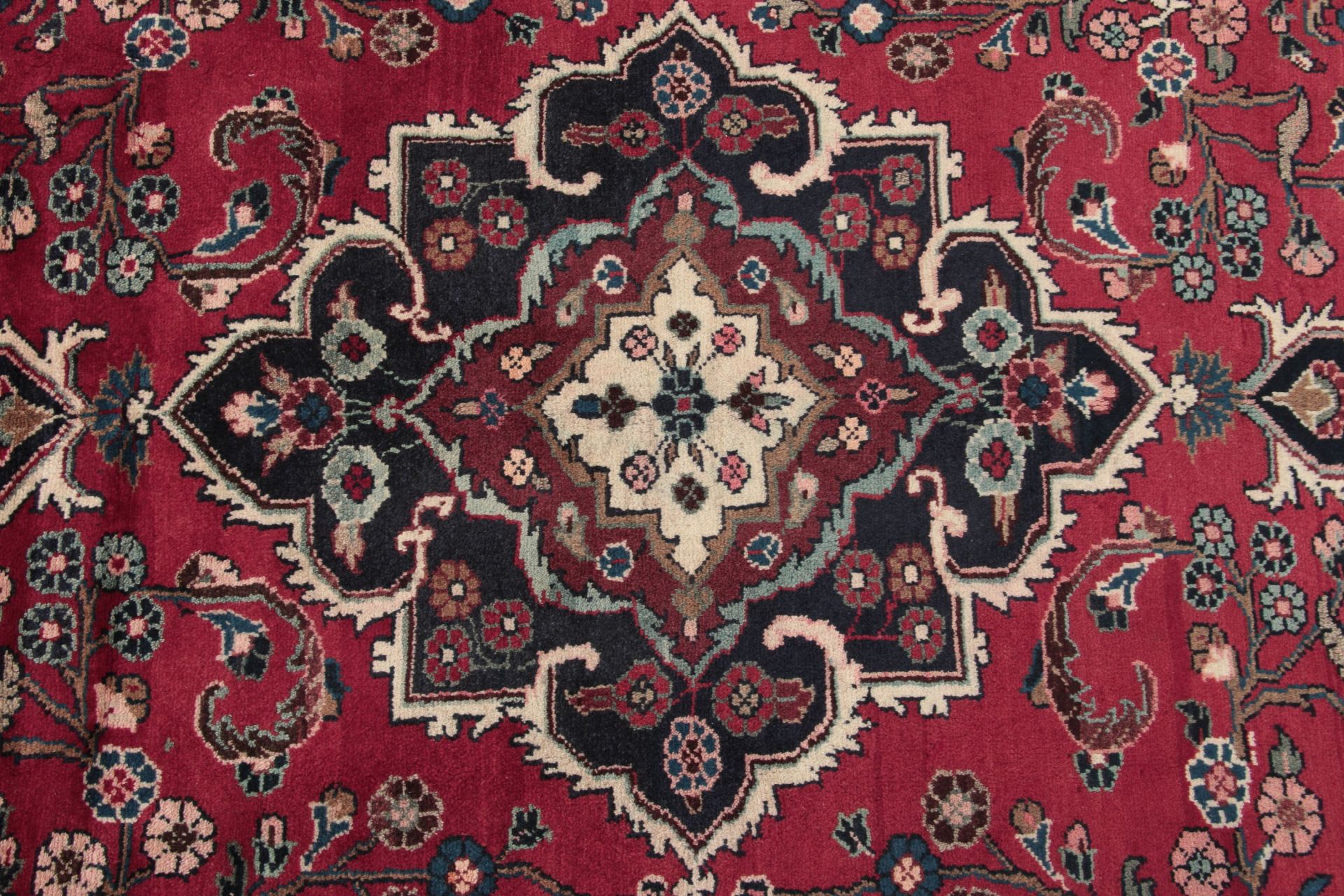 Hamadan Persian Rug — hand-knotted, 212 × 315 cm
