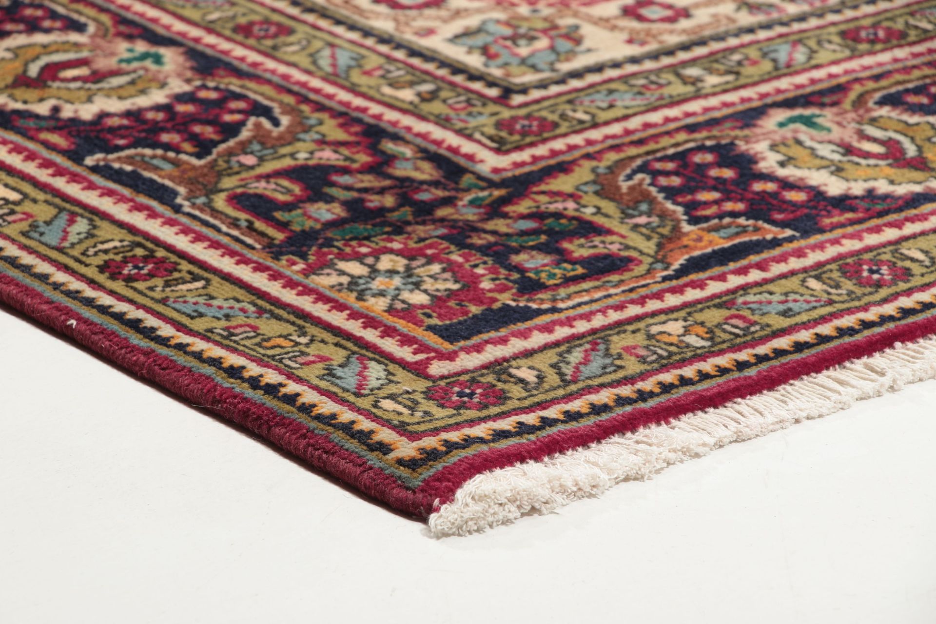 Tabriz Persian Rug — hand-knotted, 200 × 296 cm