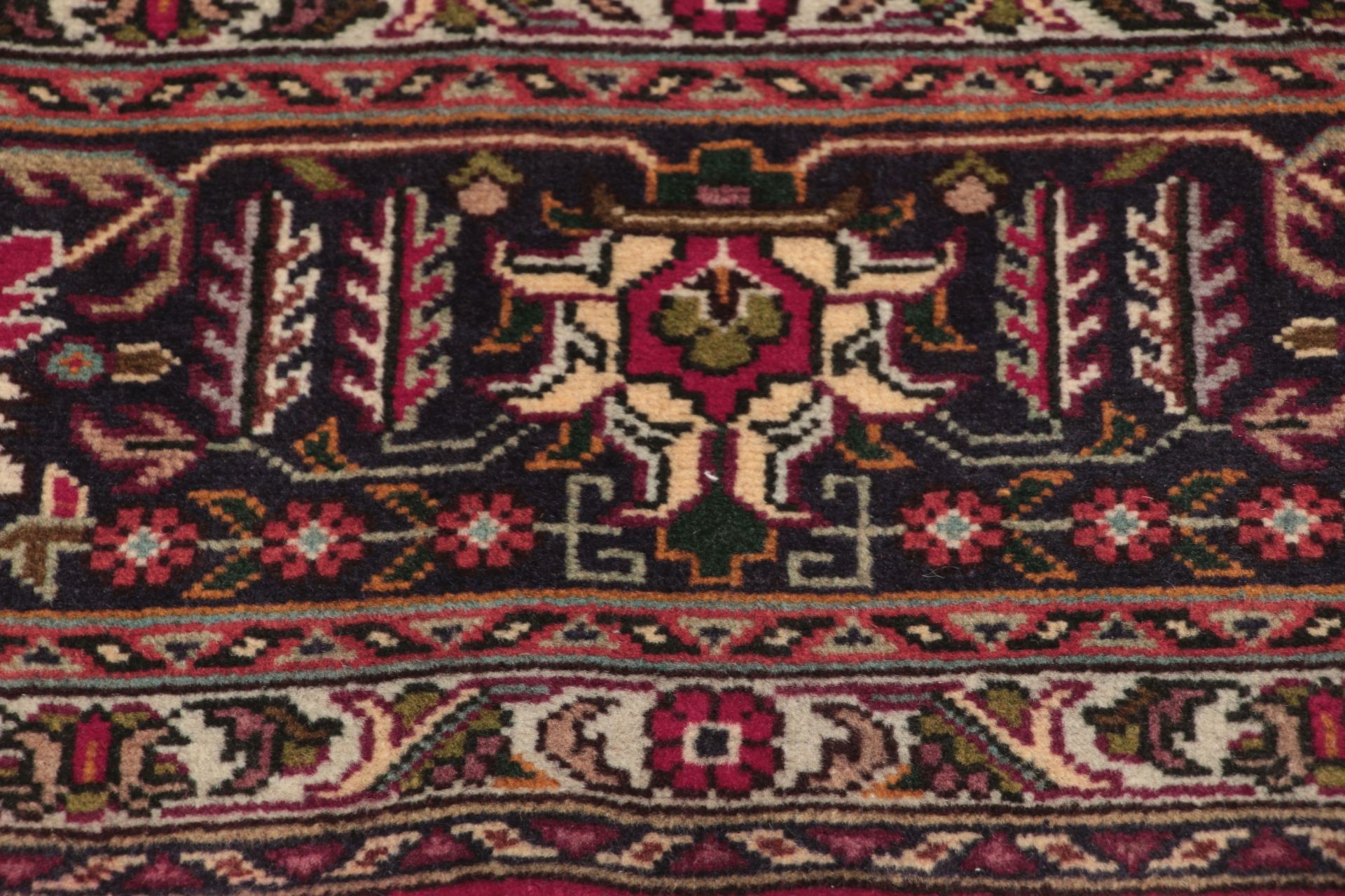 Tabriz Persian Rug — hand-knotted, 200 × 300 cm