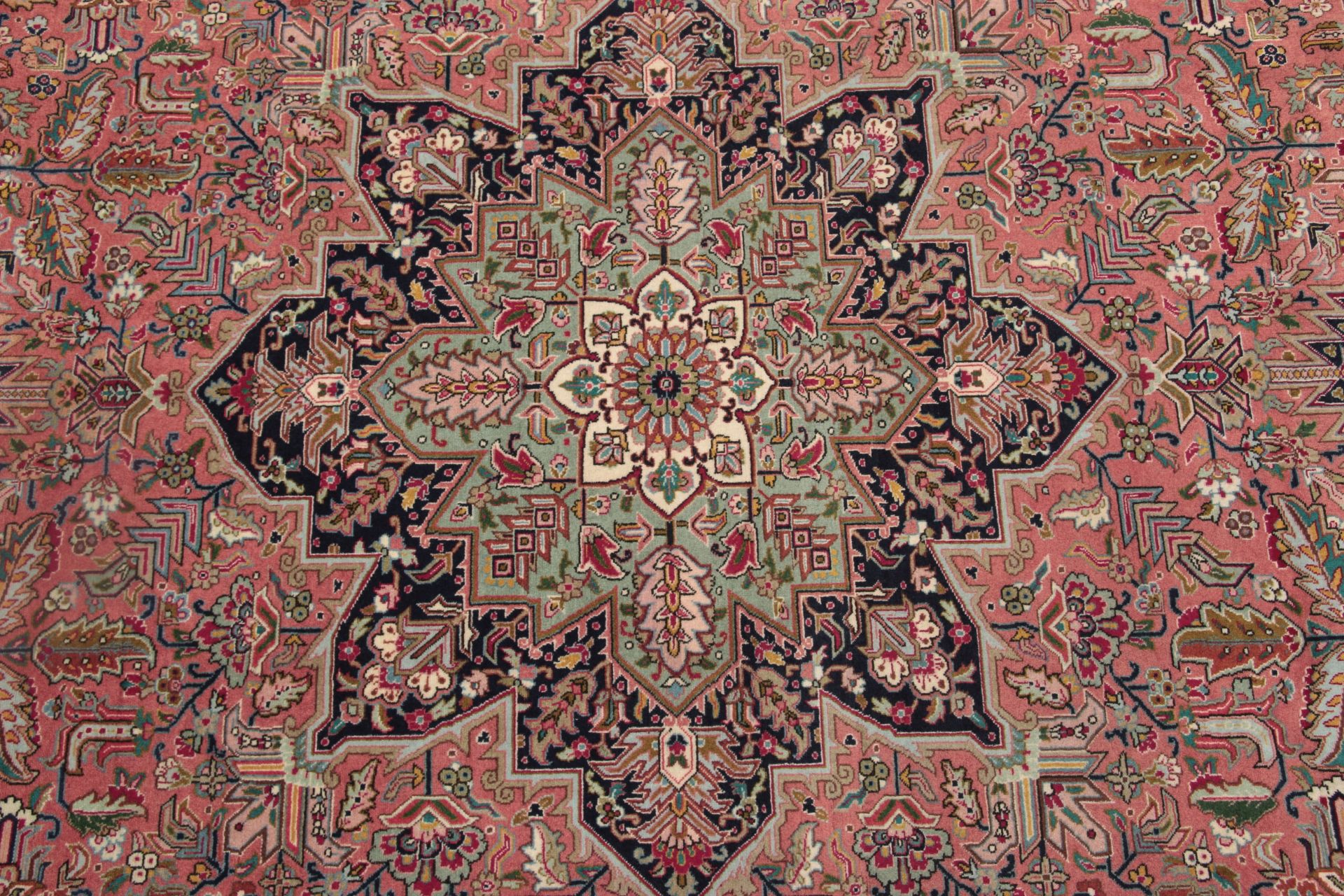 Hand-Knotted Wool Tabriz Persian Rug, 197 × 290 cm