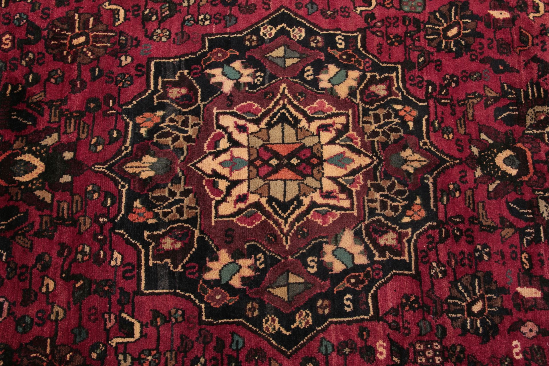 Qashqai Persian Rug 212 × 292 cm, Wool, hand-knotted