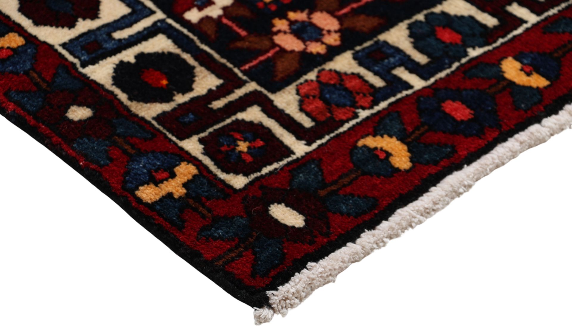 Bakhtiari Persian Rug 210 × 290 cm, Wool, hand-knotted