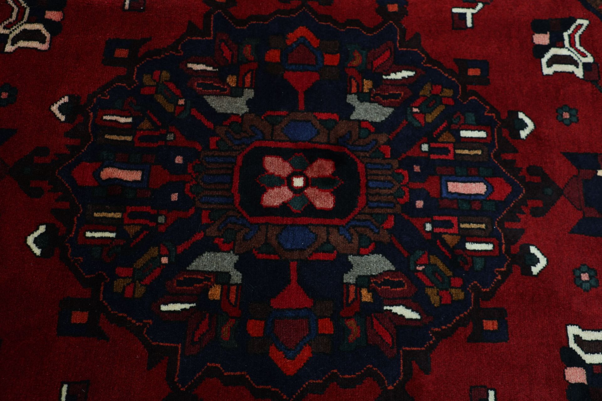 Bakhtiari Persian Rug 210 × 320 cm, Wool, hand-knotted