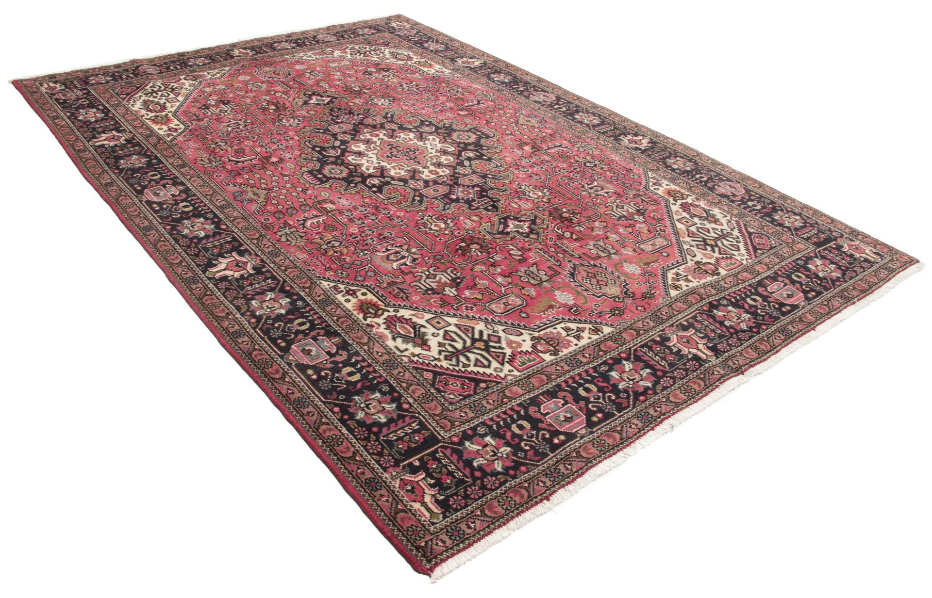 Tabriz Persian Rug 200 × 285 cm, hand-knotted