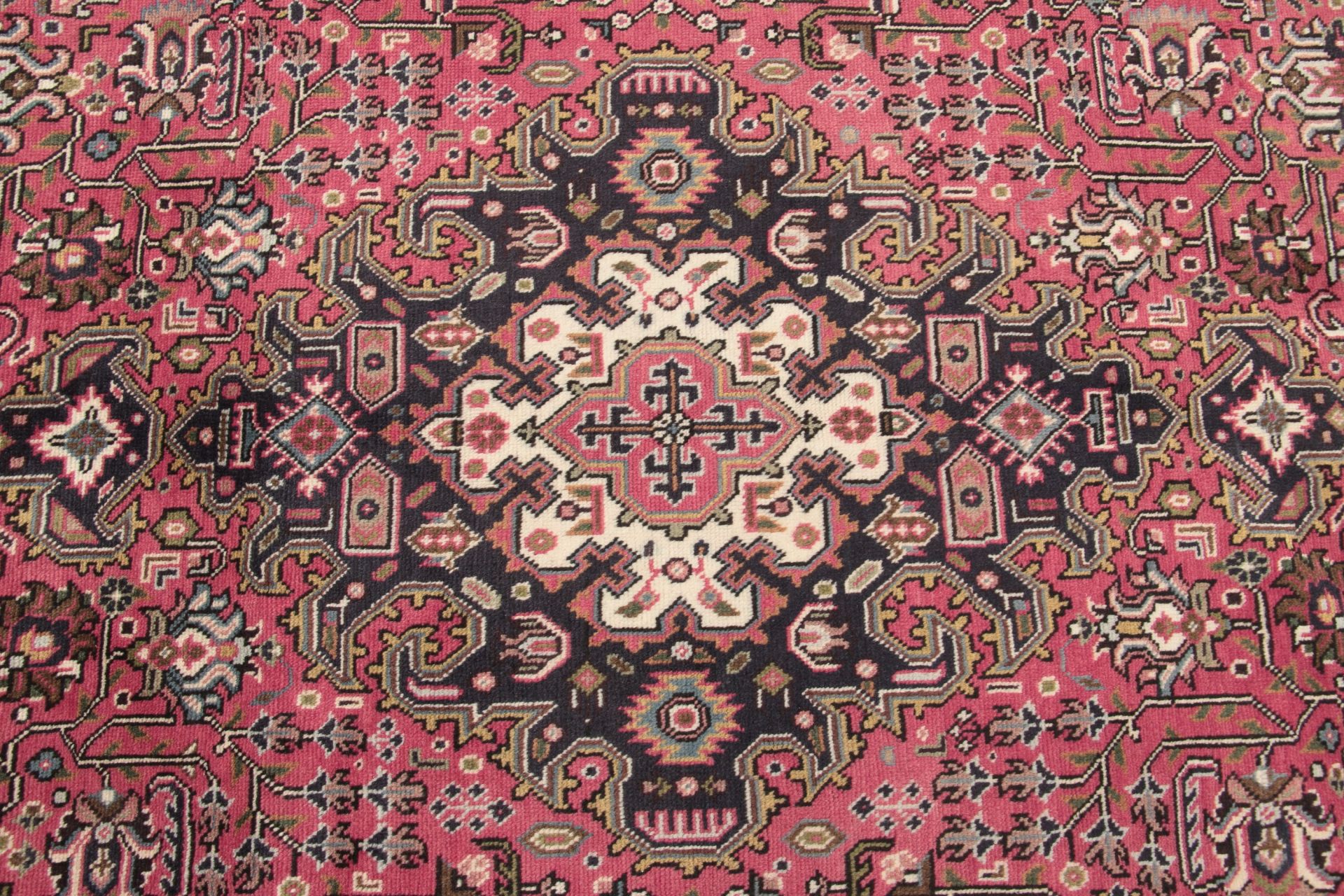 Tabriz Persian Rug 200 × 285 cm, hand-knotted